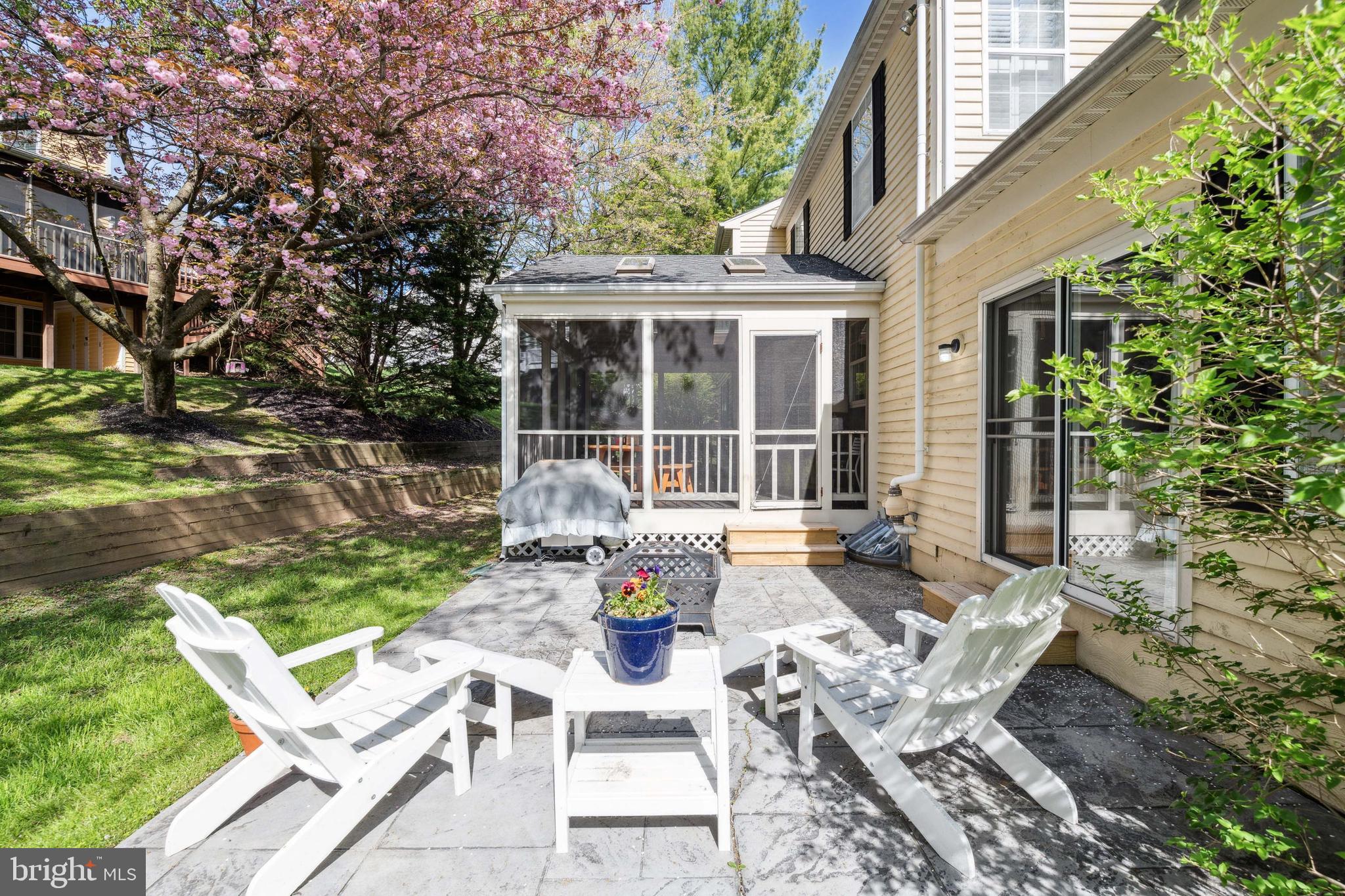 MAYFAIR - Residential