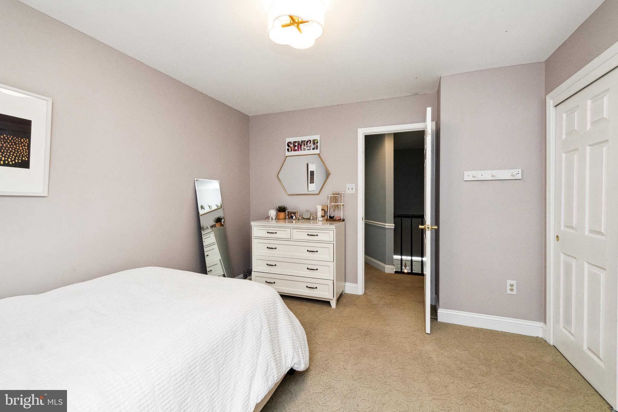 MAYFAIR - Residential