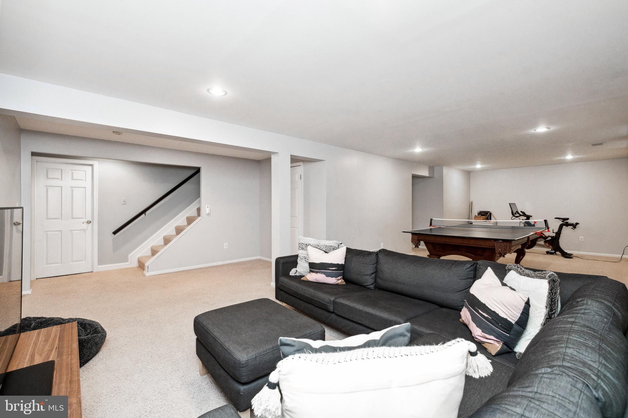 MAYFAIR - Residential