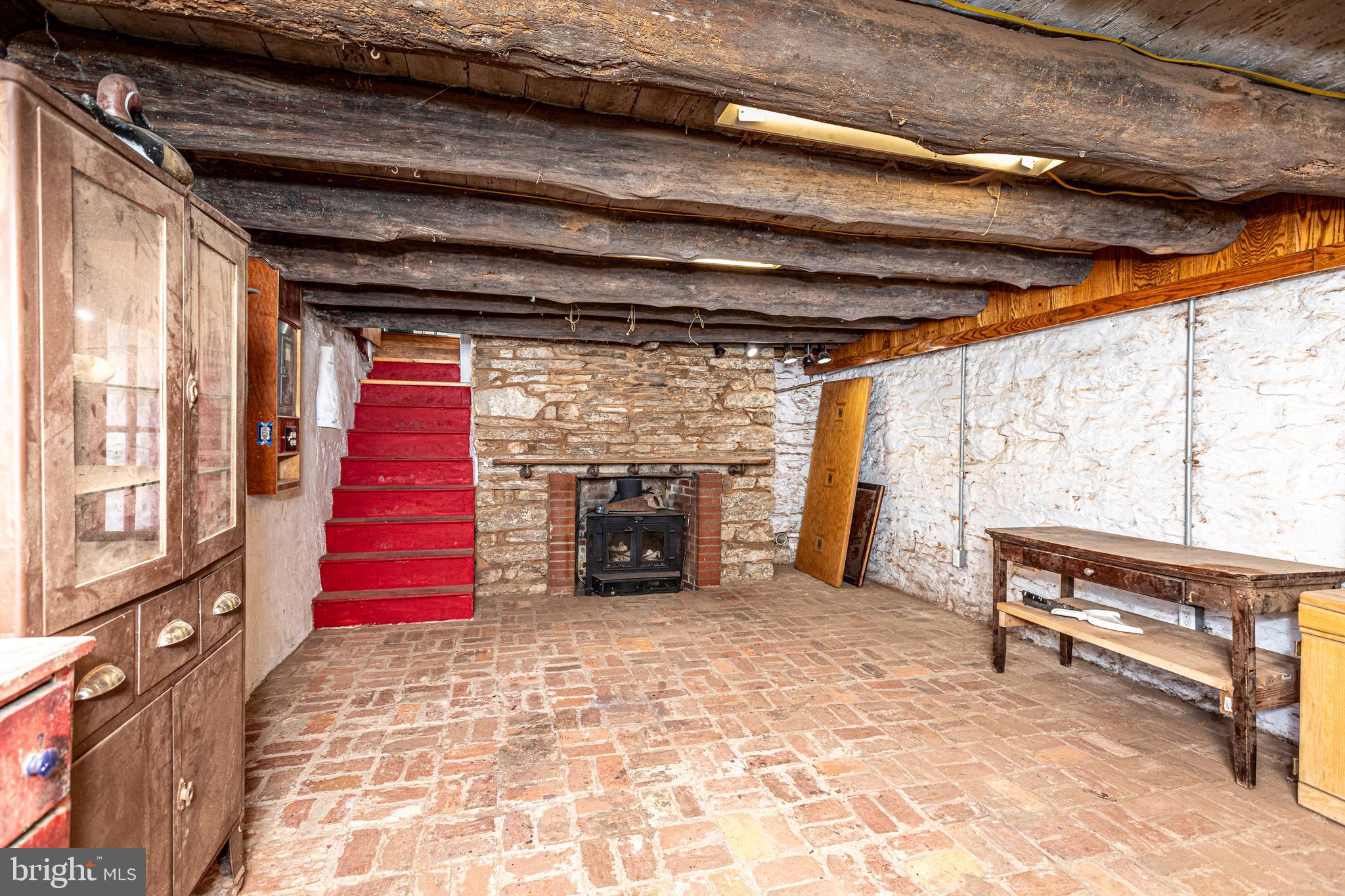 BUTLER/FALLS RD - Residential