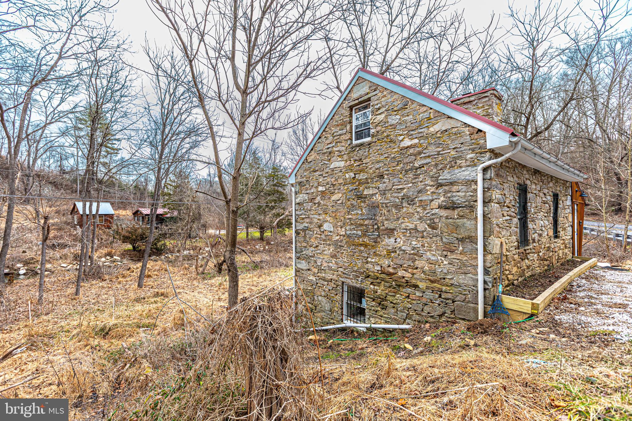 BUTLER/FALLS RD - Residential