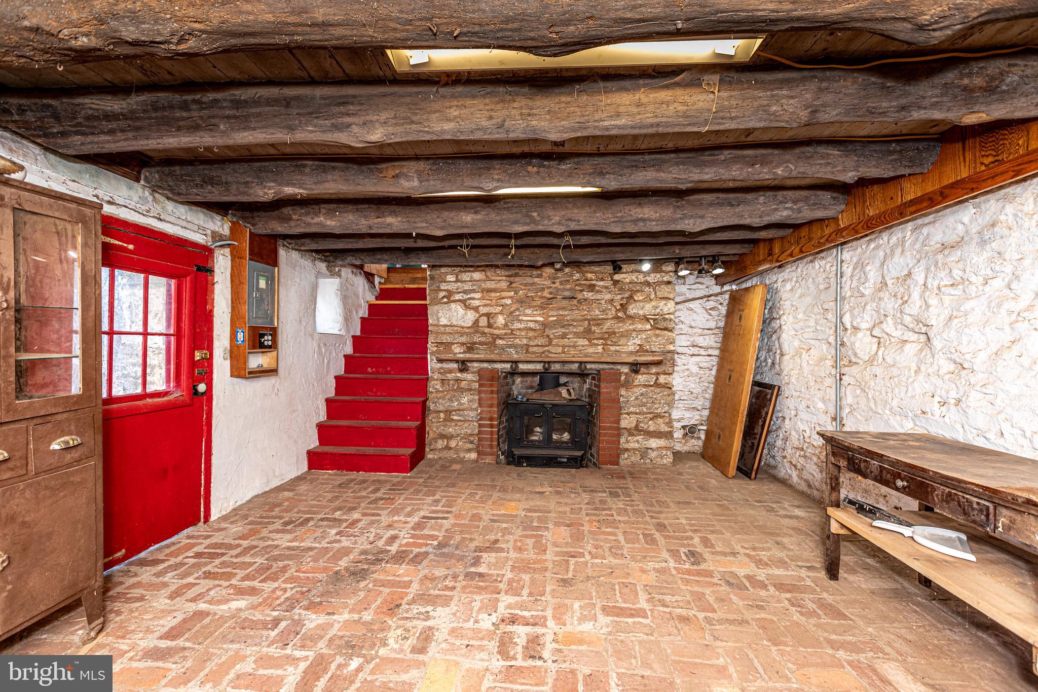 BUTLER/FALLS RD - Residential