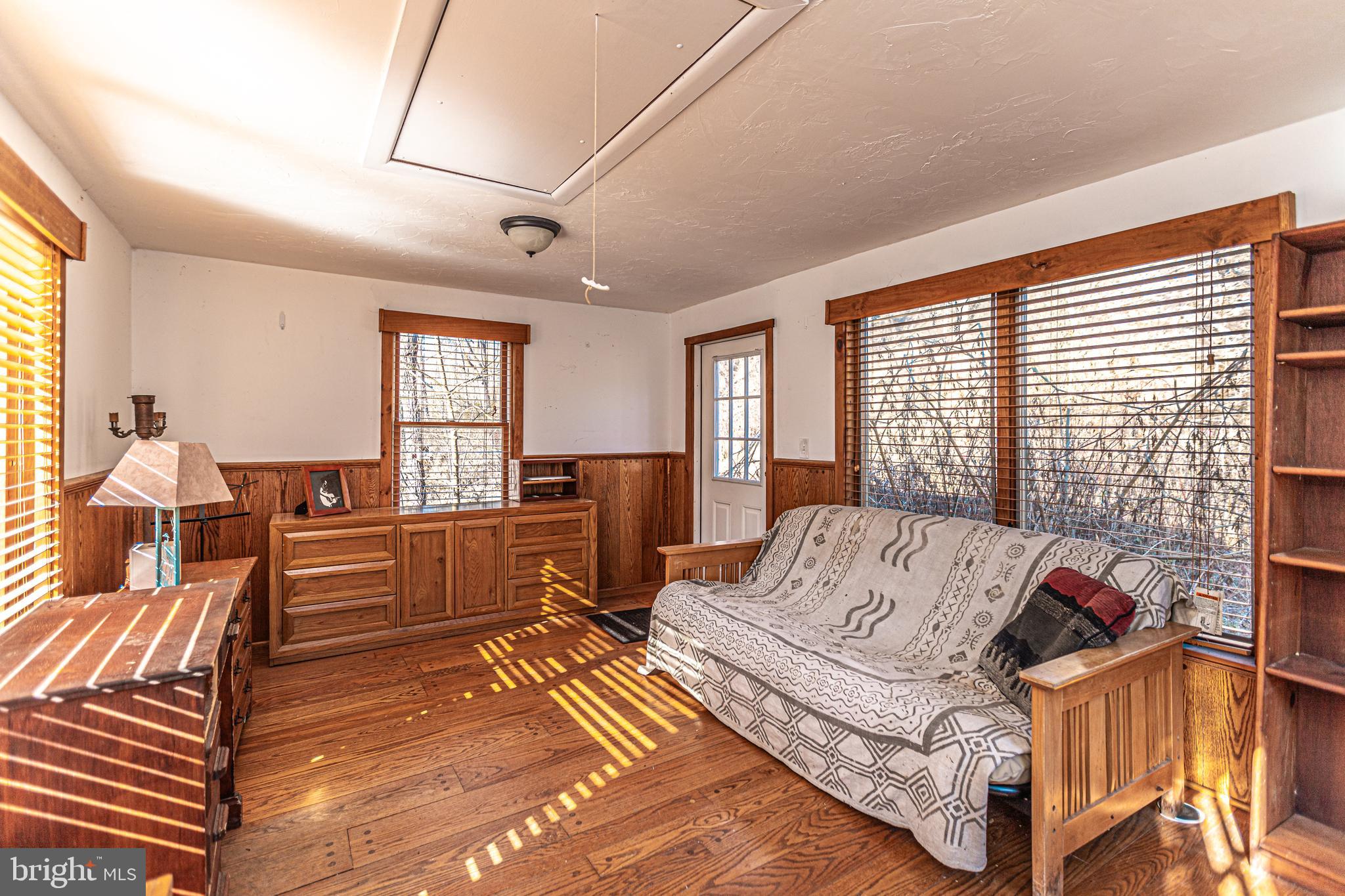 BUTLER/FALLS RD - Residential