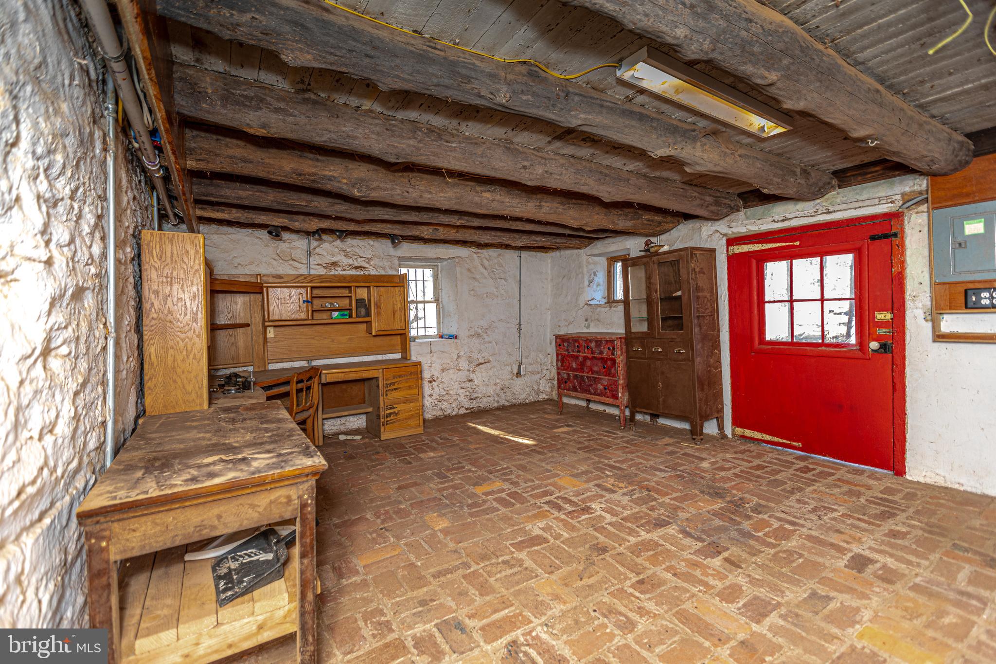 BUTLER/FALLS RD - Residential