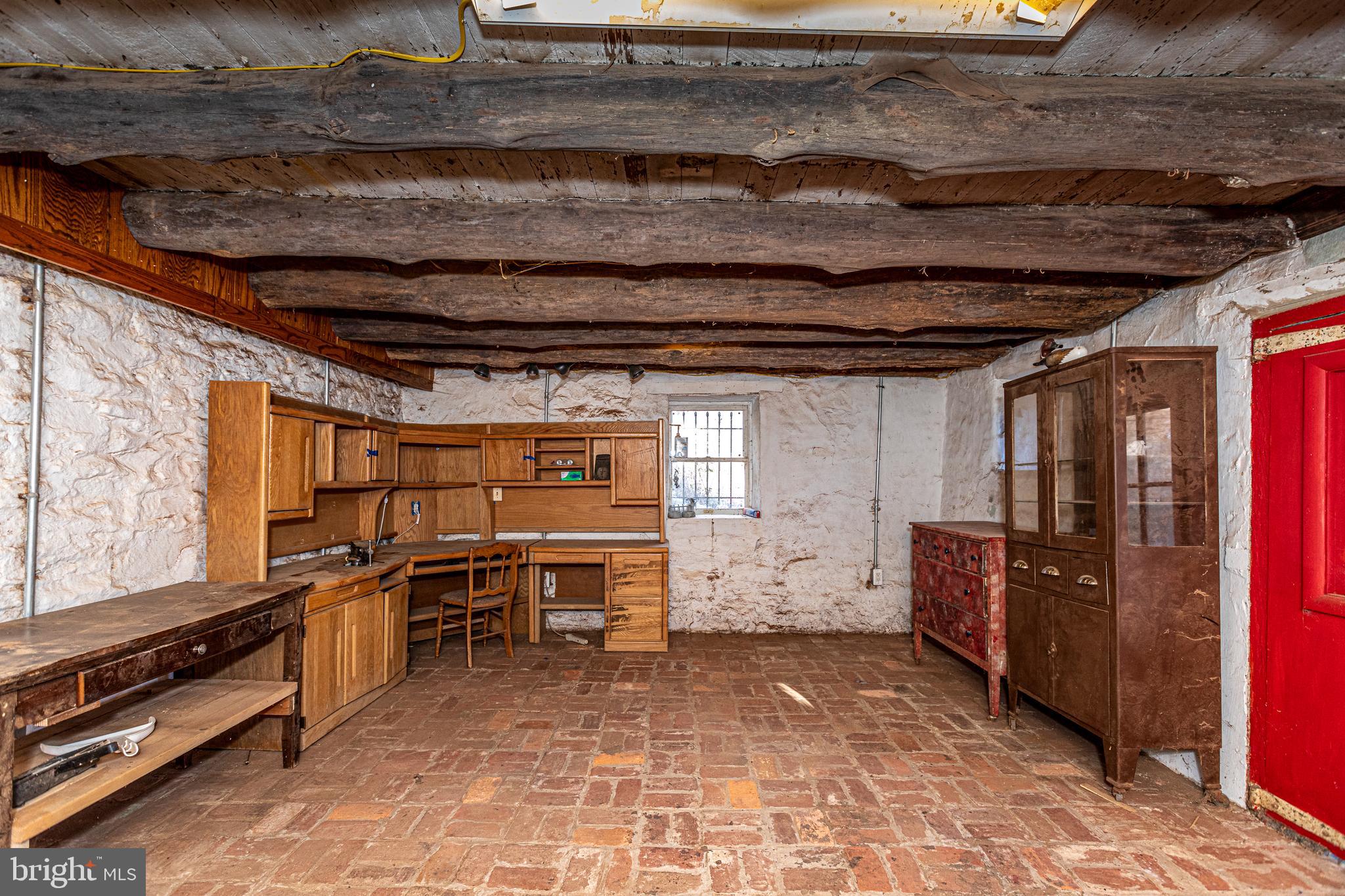 BUTLER/FALLS RD - Residential