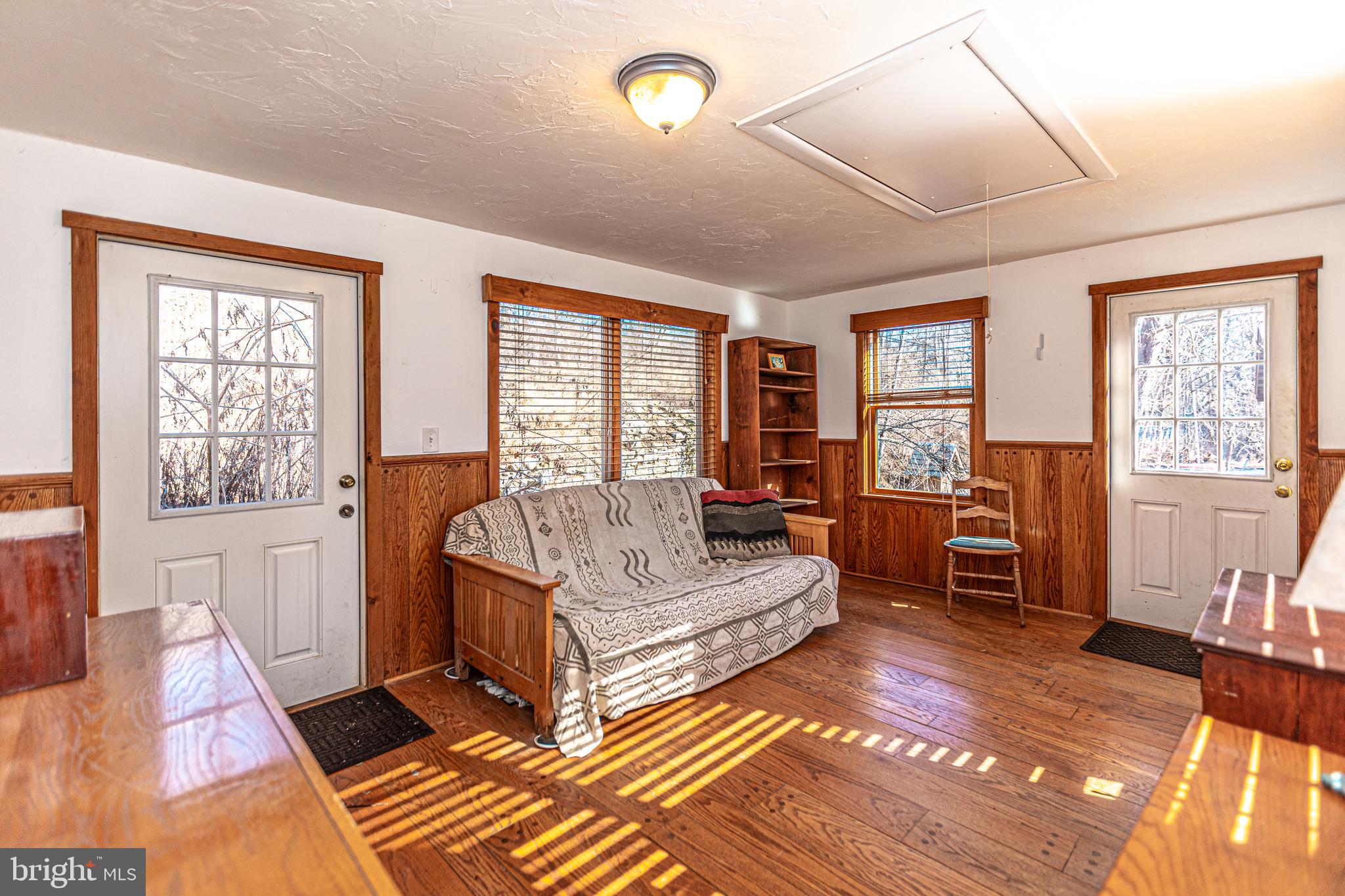 BUTLER/FALLS RD - Residential