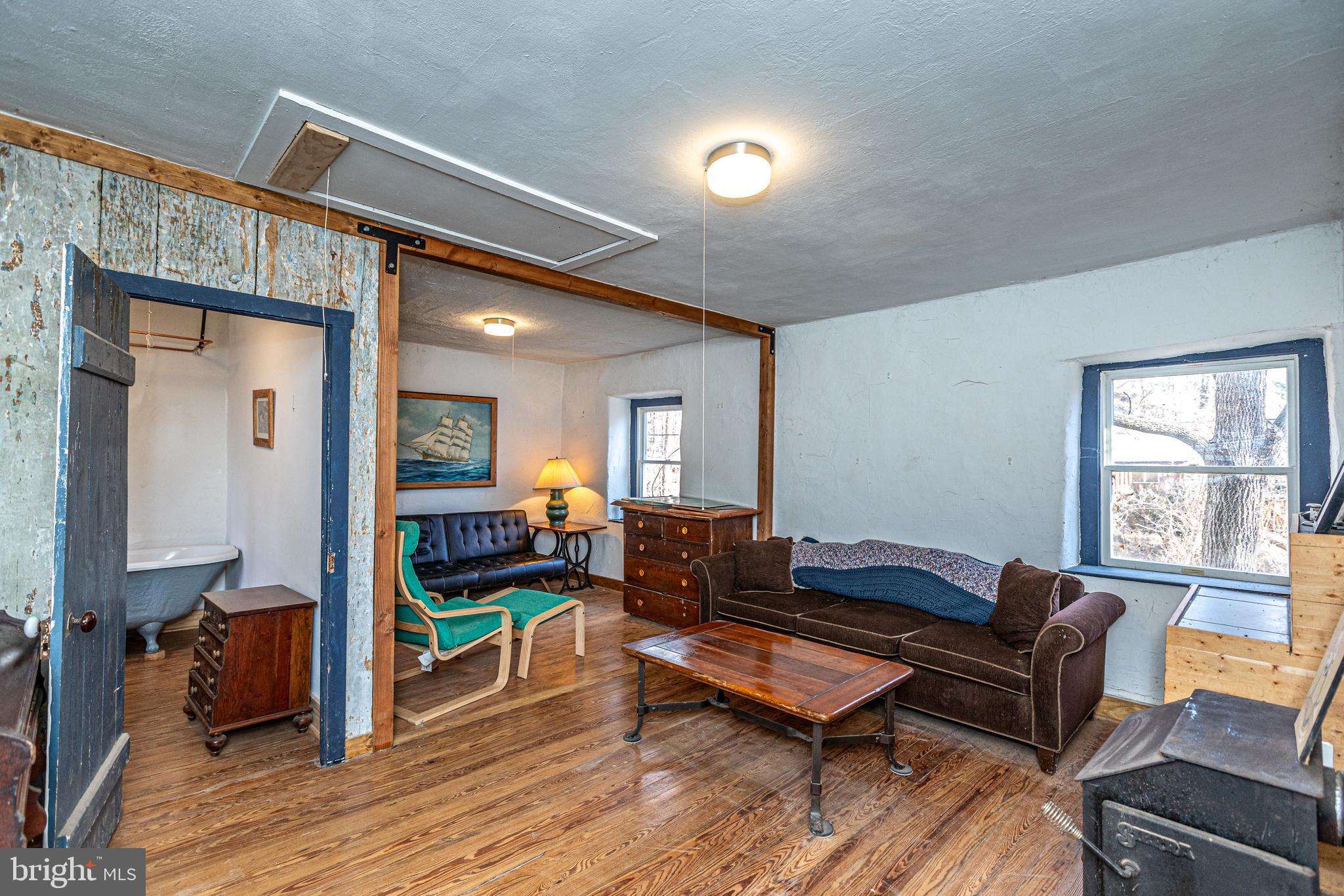 BUTLER/FALLS RD - Residential