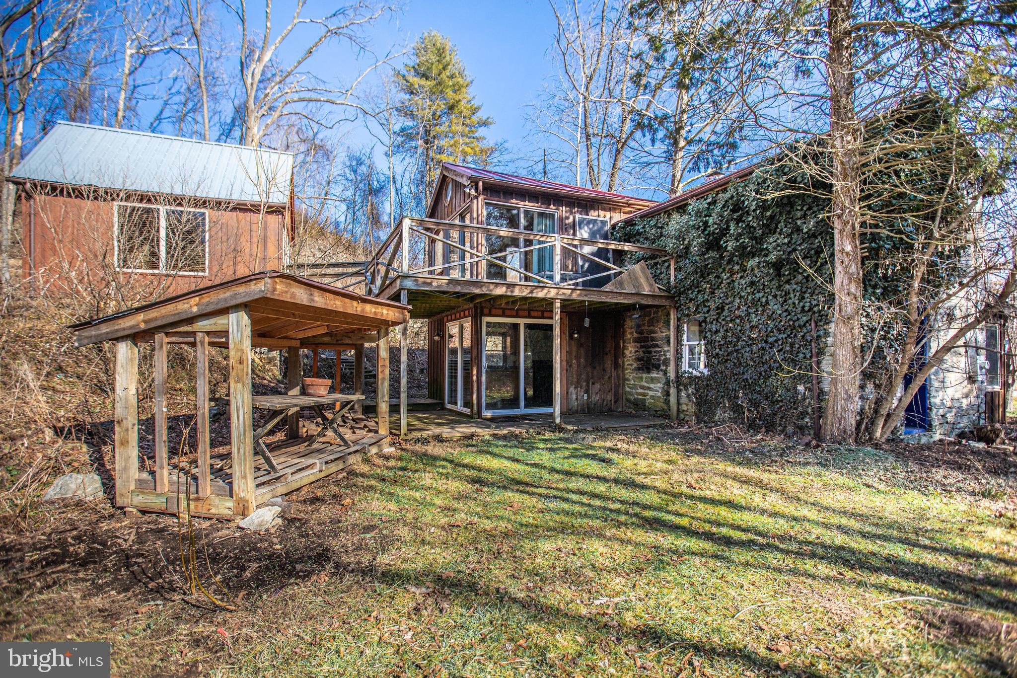 BUTLER/FALLS RD - Residential