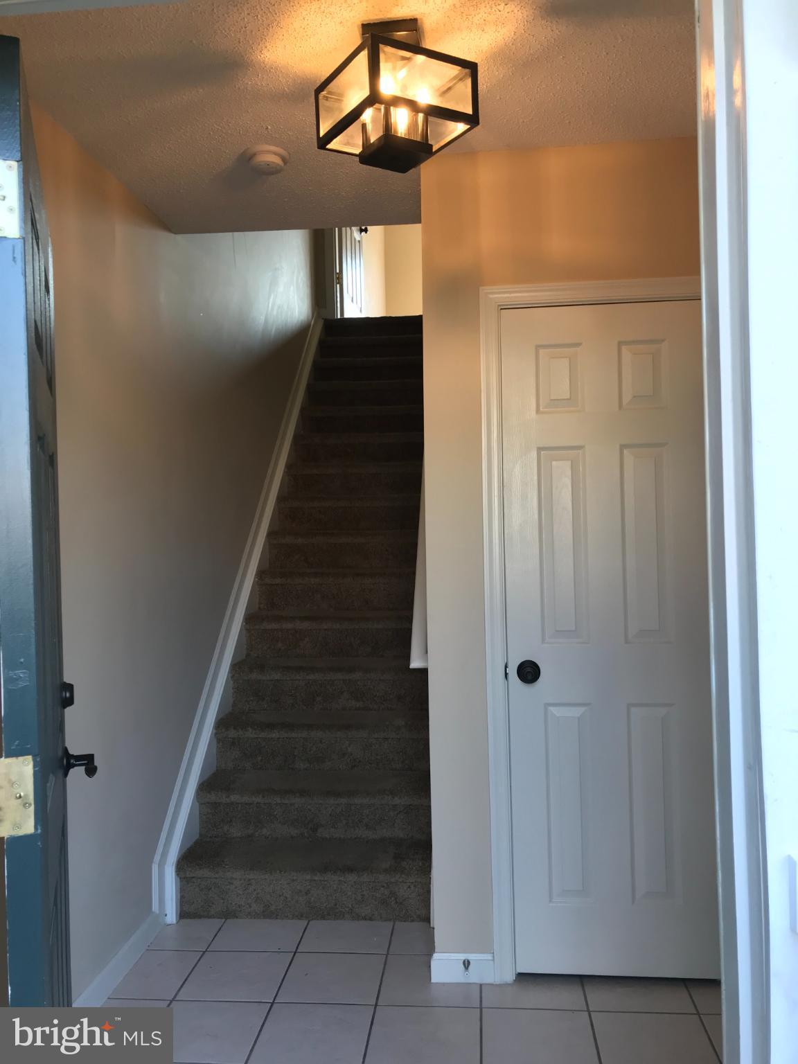 1047 BETSY ROSS COURT