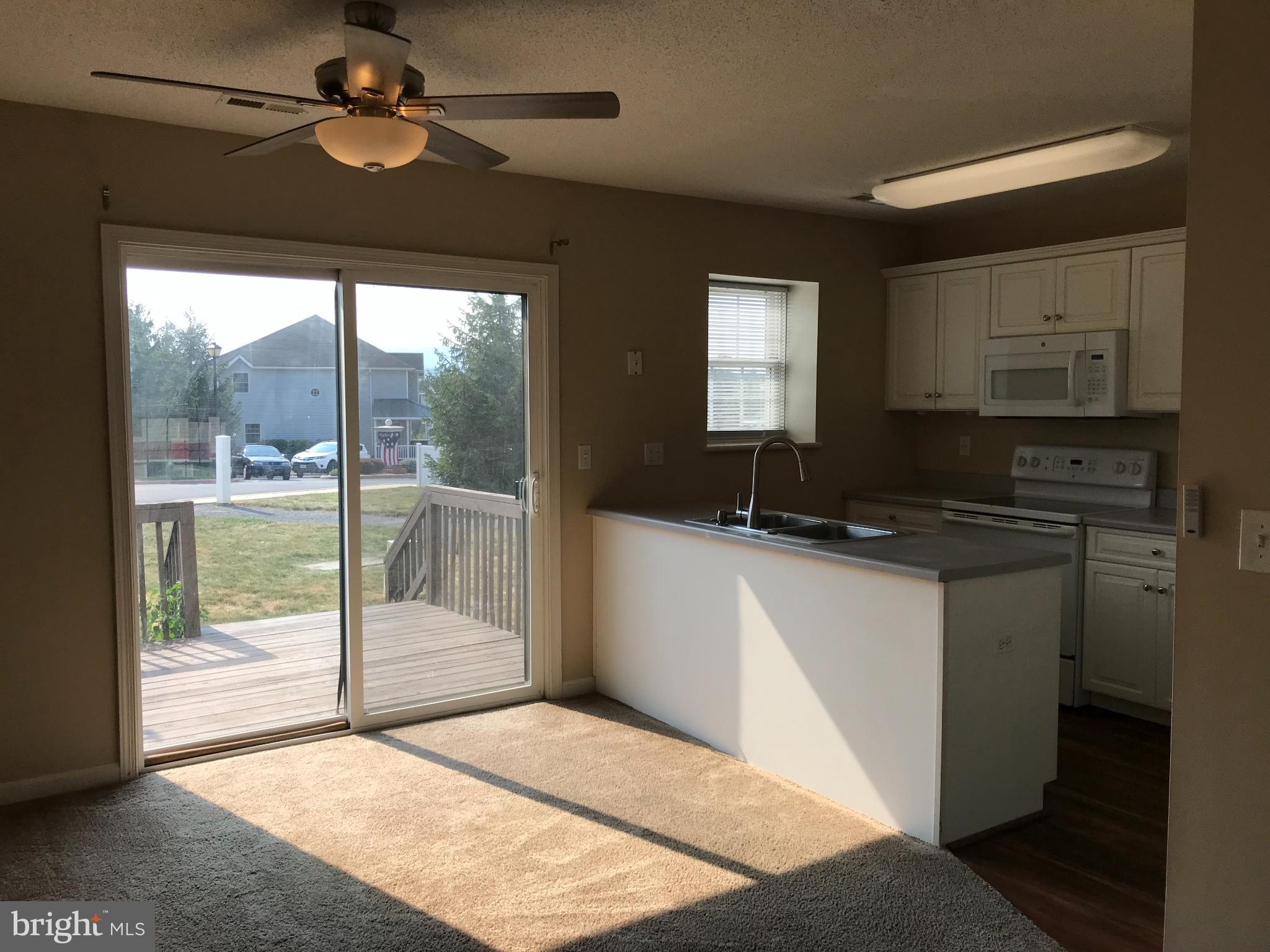 1047 BETSY ROSS COURT