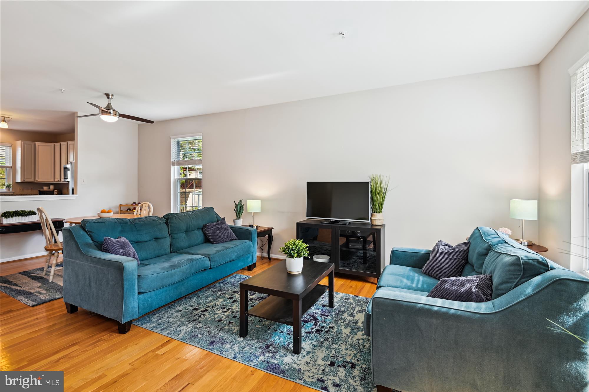 FOUR SEASONS ESTATES - Residential