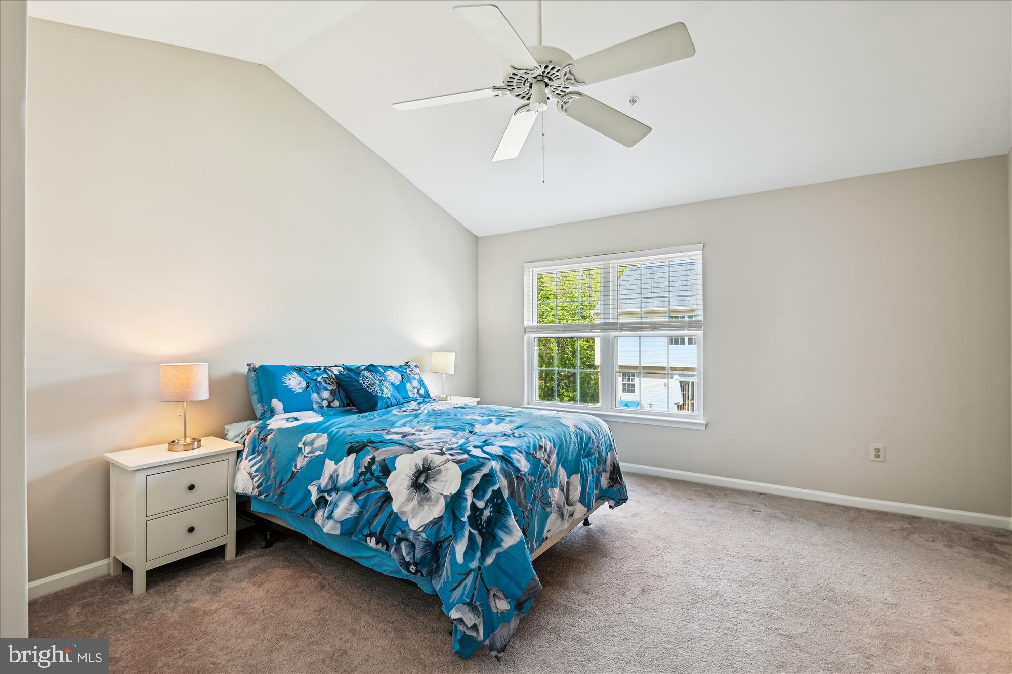 FOUR SEASONS ESTATES - Residential