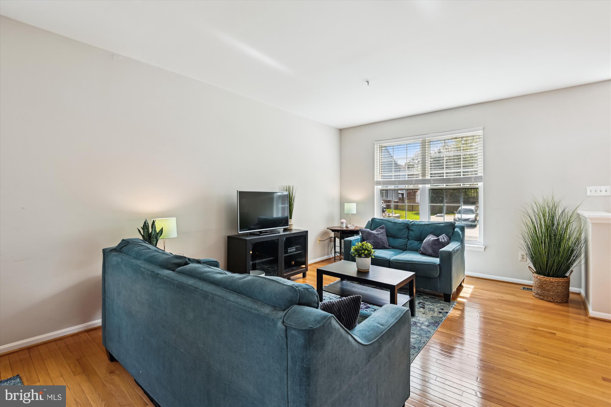 FOUR SEASONS ESTATES - Residential