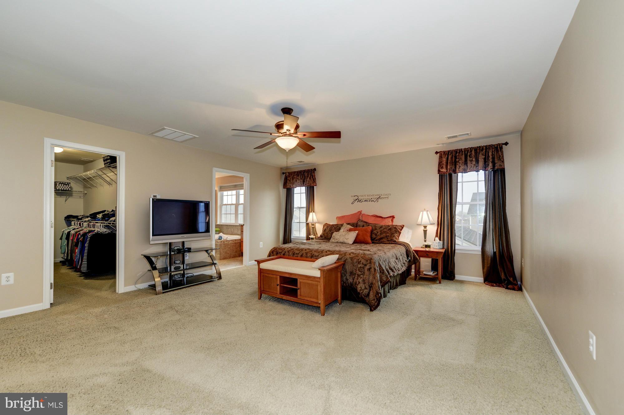 SOUTH RIDING - Residential