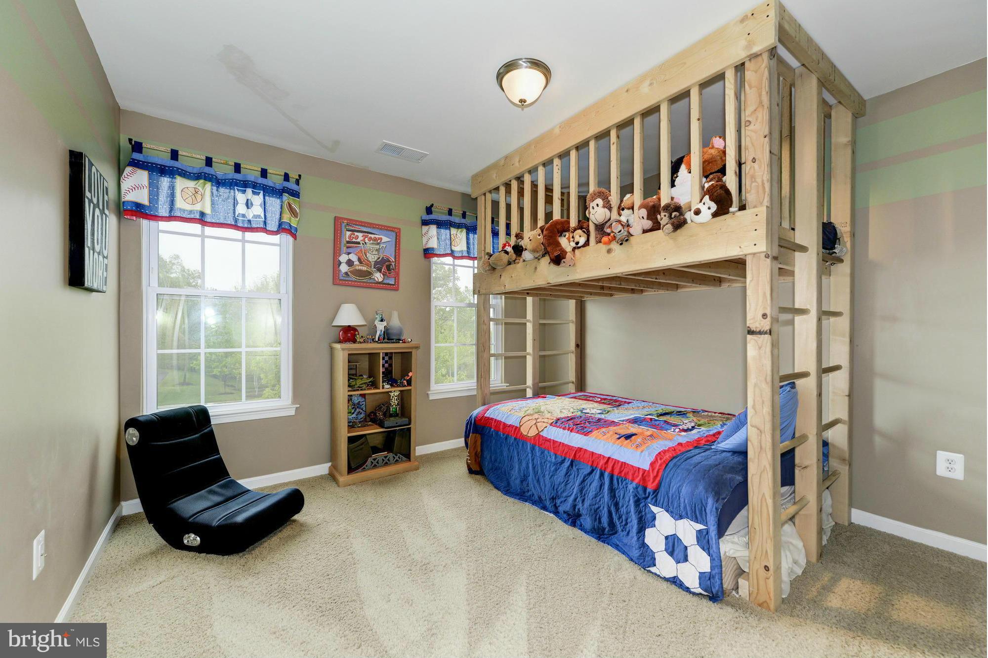 SOUTH RIDING - Residential