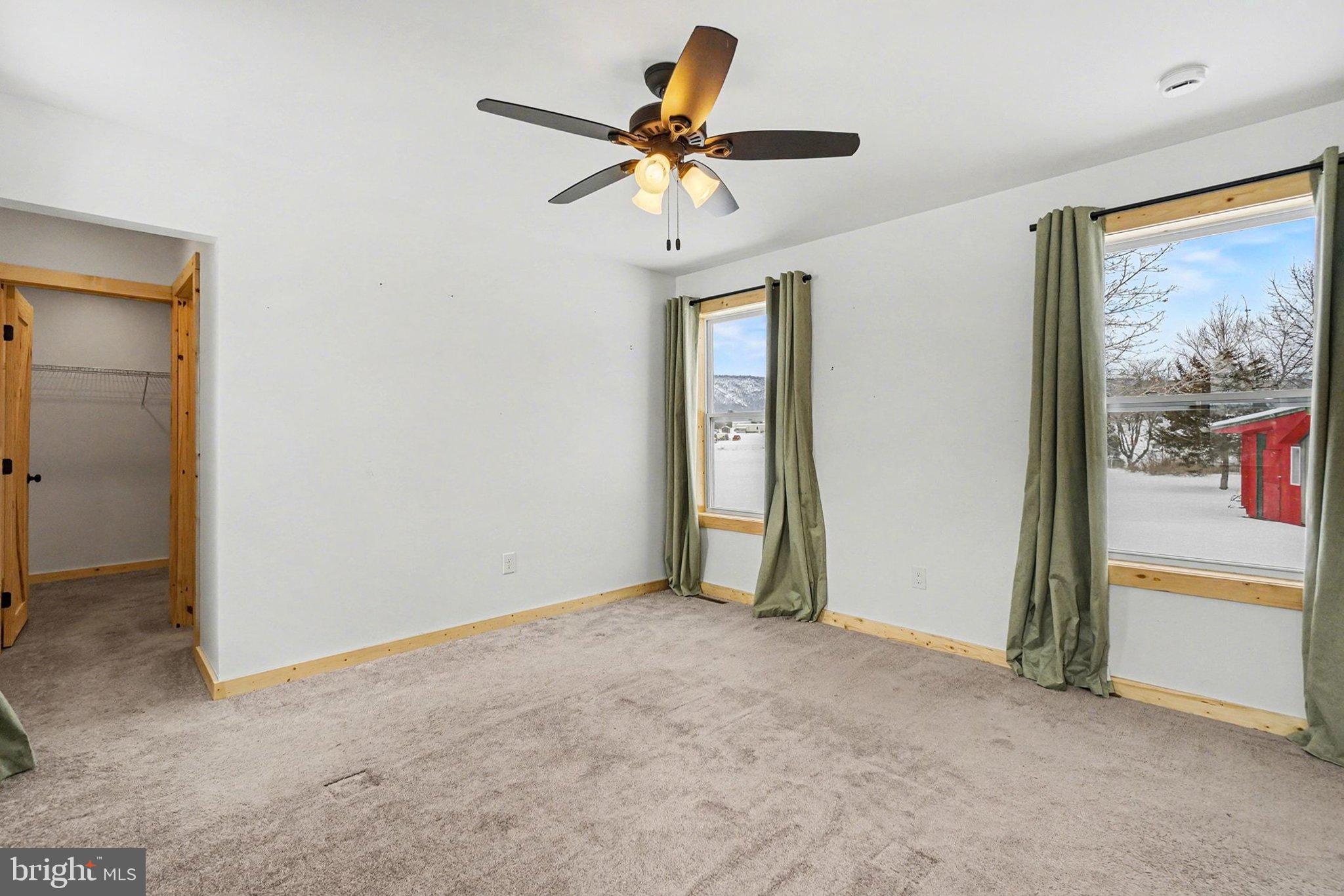 NEWVILLE - Residential