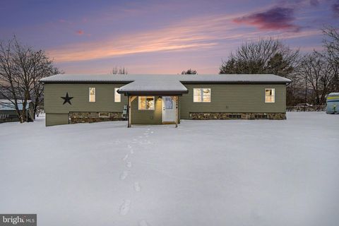Homes For Sale - 490 Shed Road<br/> NEWVILLE, PA 17241