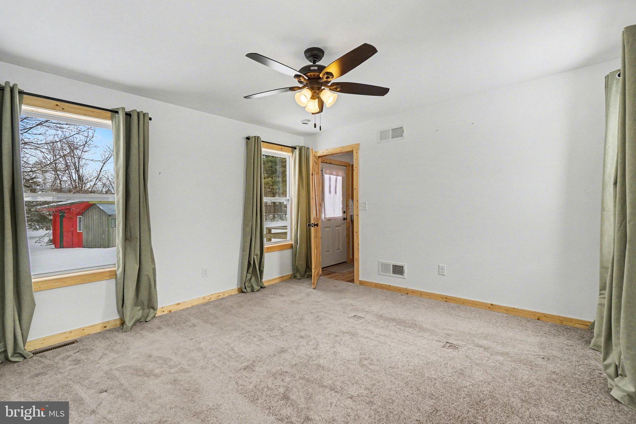 NEWVILLE - Residential