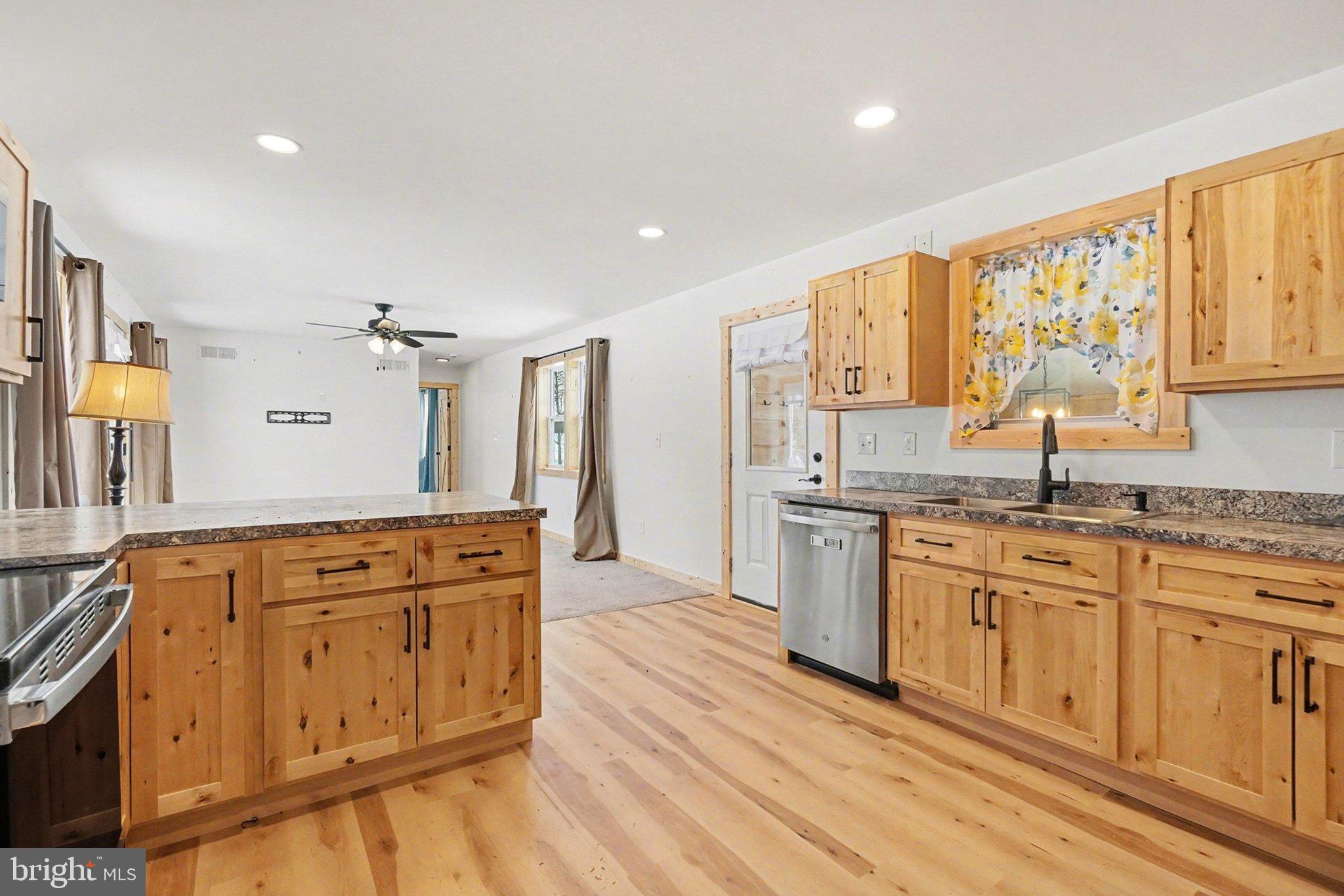 NEWVILLE - Residential