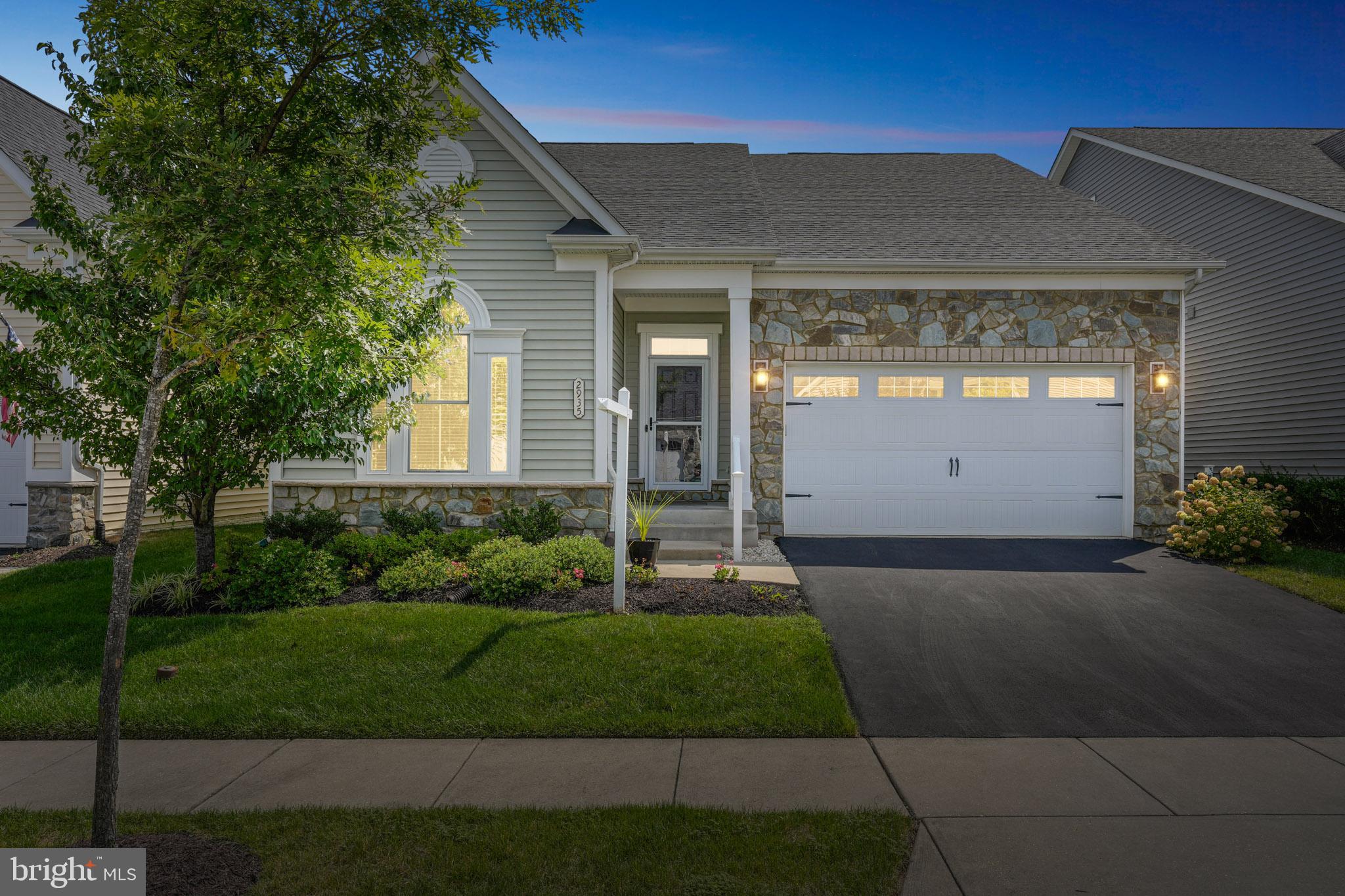 2935 LEVEE DRIVE