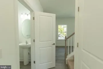 Newark, Delaware 19702, United States, 4 Bedrooms Bedrooms, ,3 BathroomsBathrooms,Residential,Active,205823