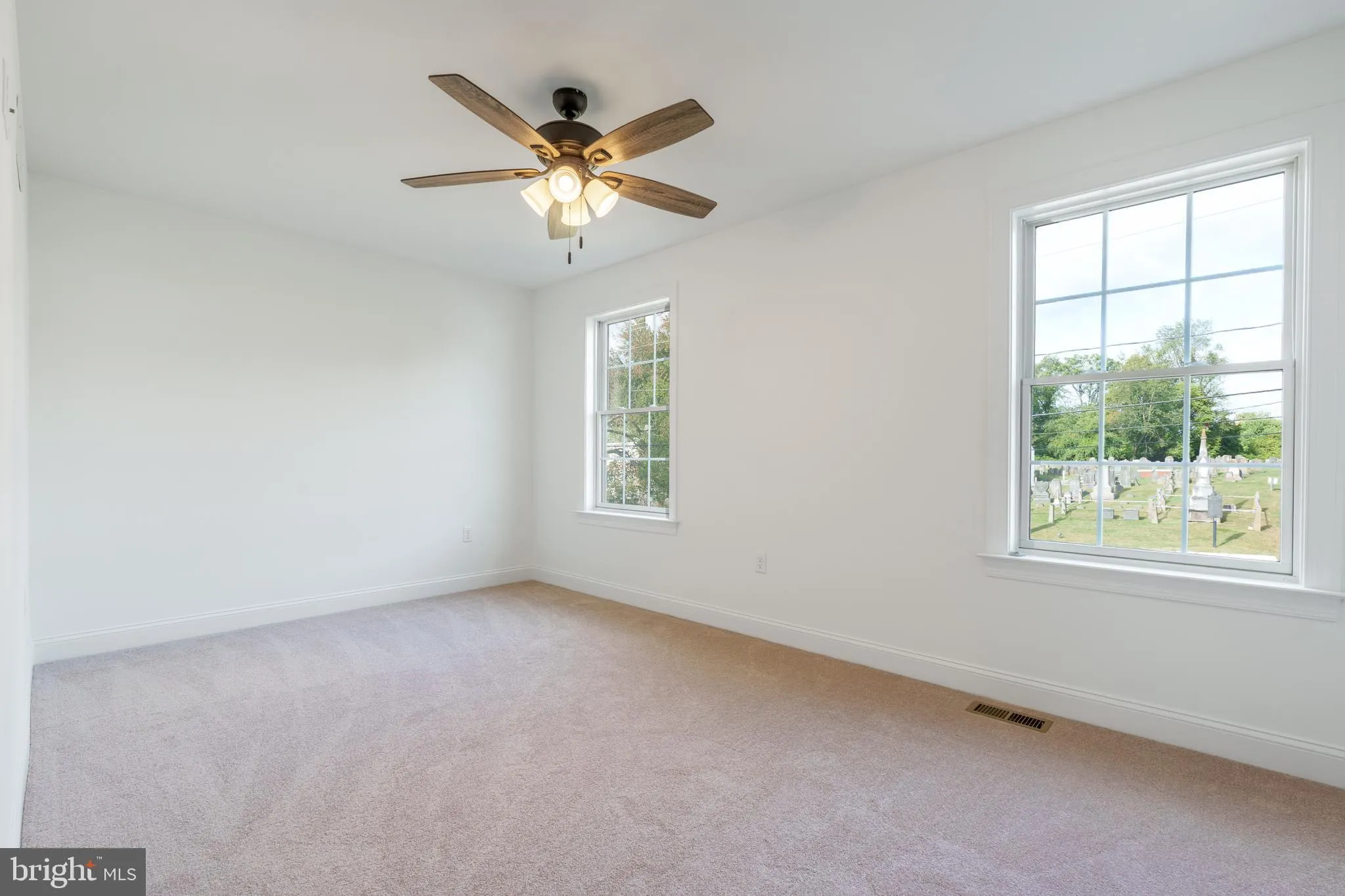 Newark, Delaware 19702, United States, 4 Bedrooms Bedrooms, ,3 BathroomsBathrooms,Residential,Active,205823