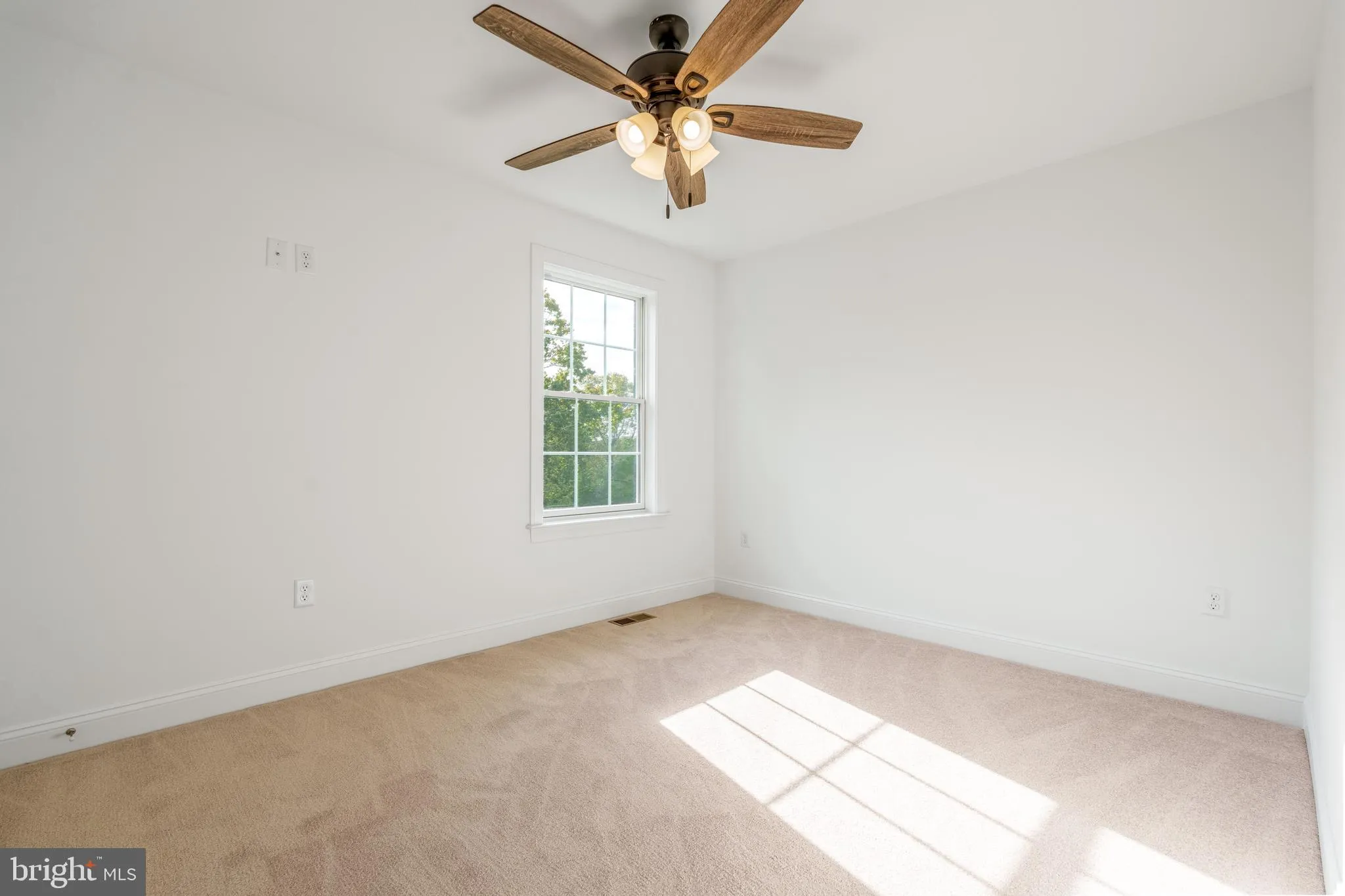 Newark, Delaware 19702, United States, 4 Bedrooms Bedrooms, ,3 BathroomsBathrooms,Residential,Active,205823