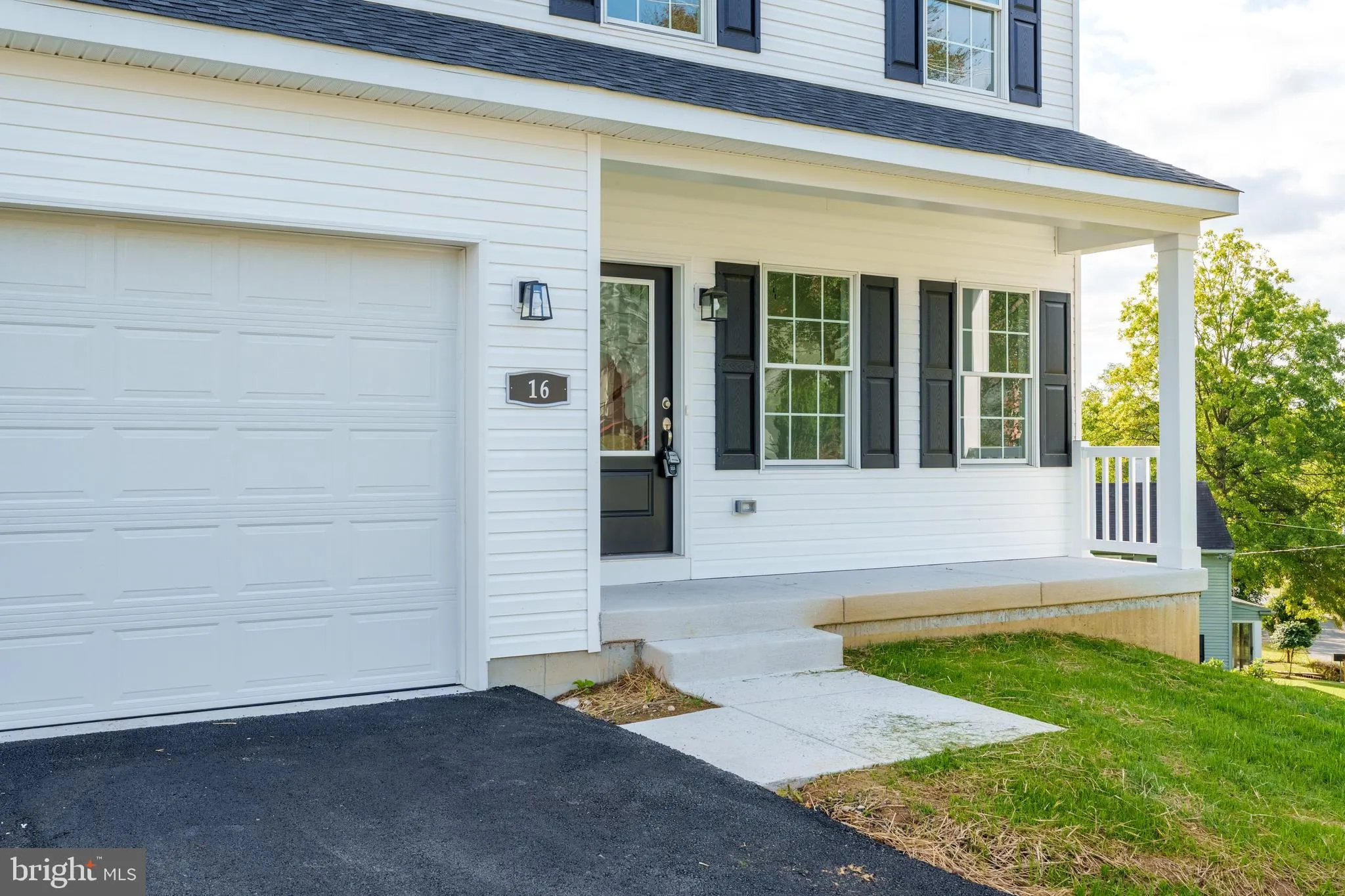 Newark, Delaware 19702, United States, 4 Bedrooms Bedrooms, ,3 BathroomsBathrooms,Residential,Active,205823