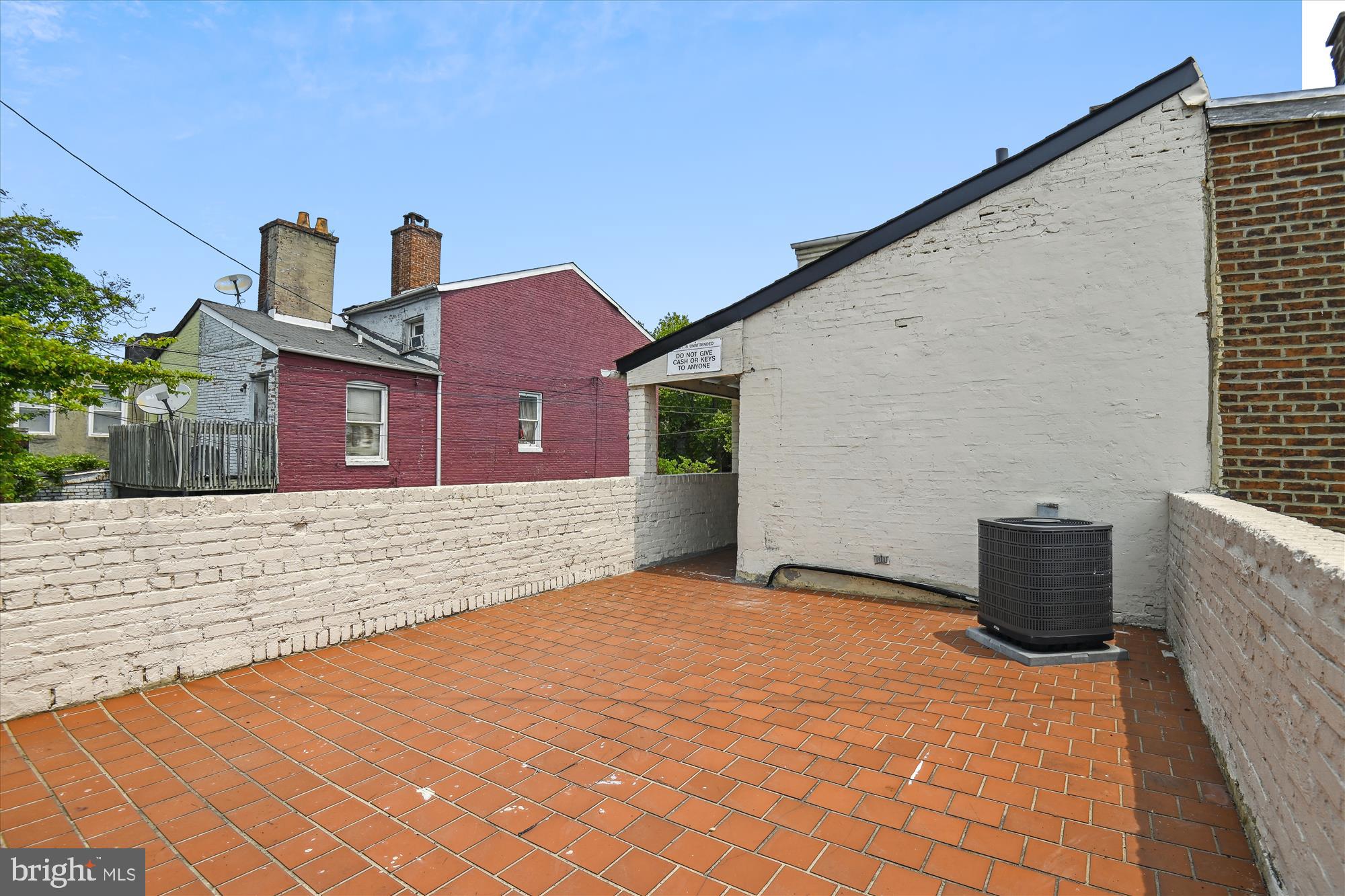 HOLLINS MARKET - Residential