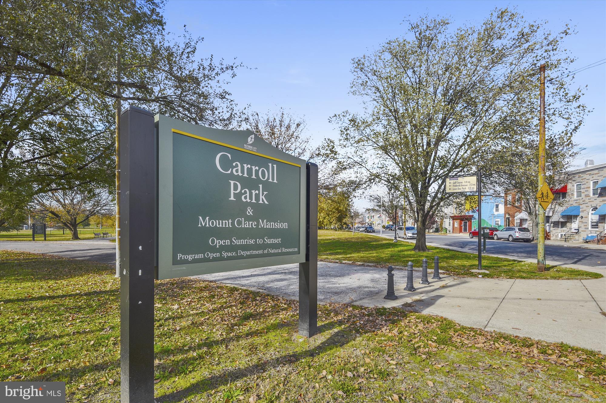 HOLLINS MARKET - Residential