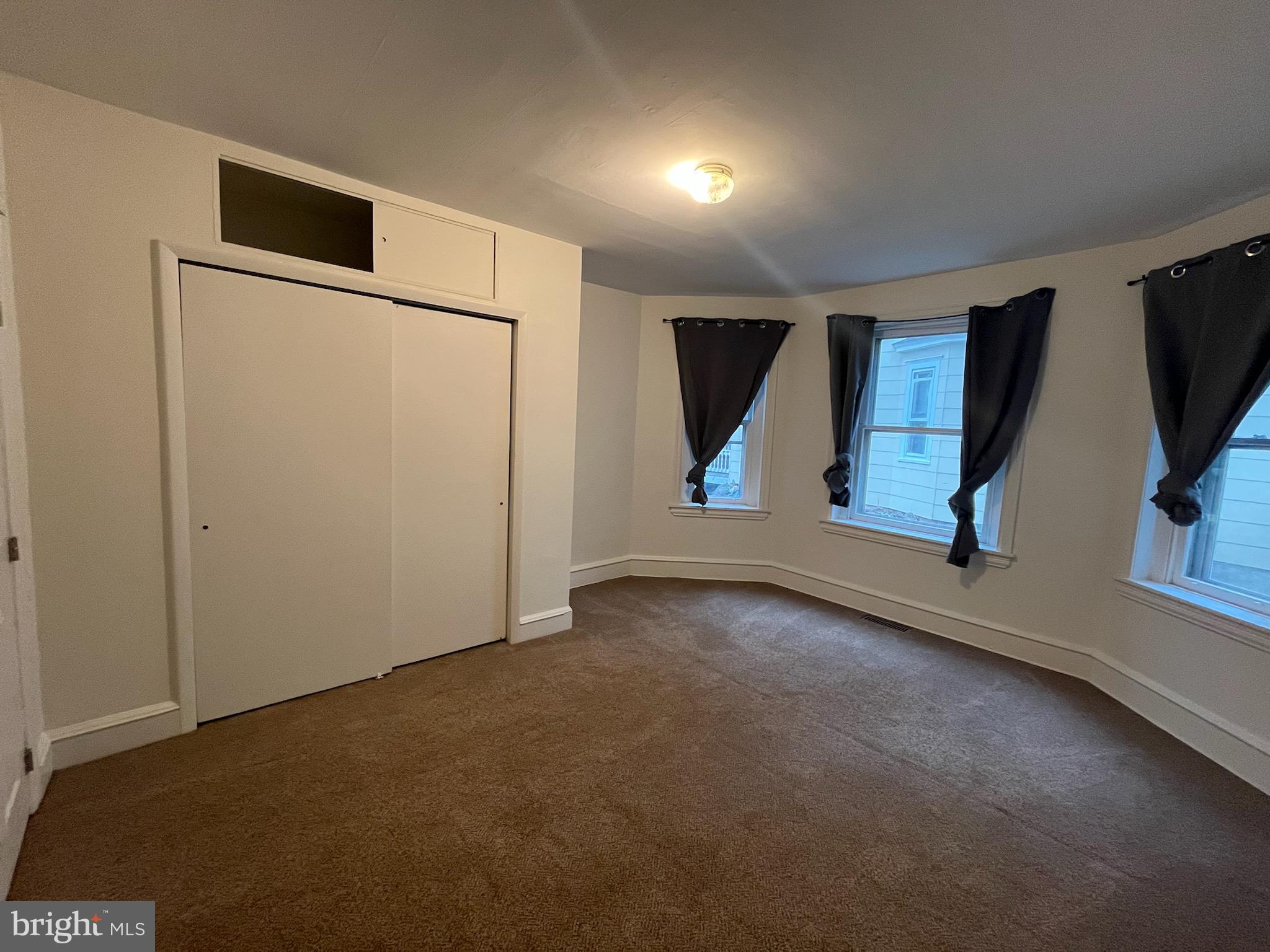 WILLOW GROVE - Residential Lease