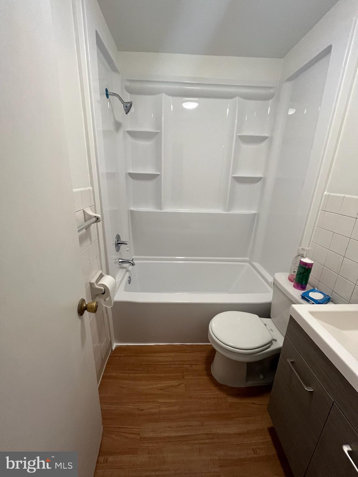 WILLOW GROVE - Residential Lease