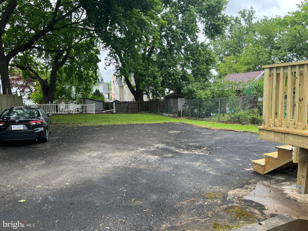 WILLOW GROVE - Residential Lease