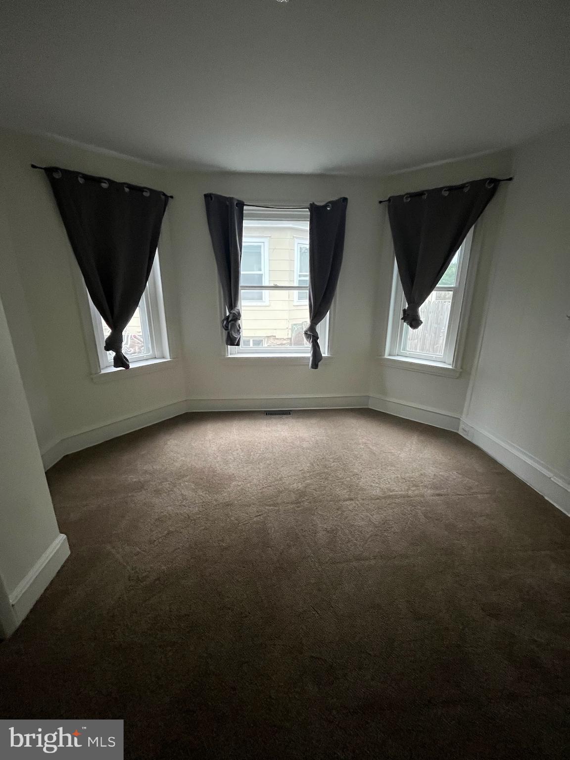 WILLOW GROVE - Residential Lease