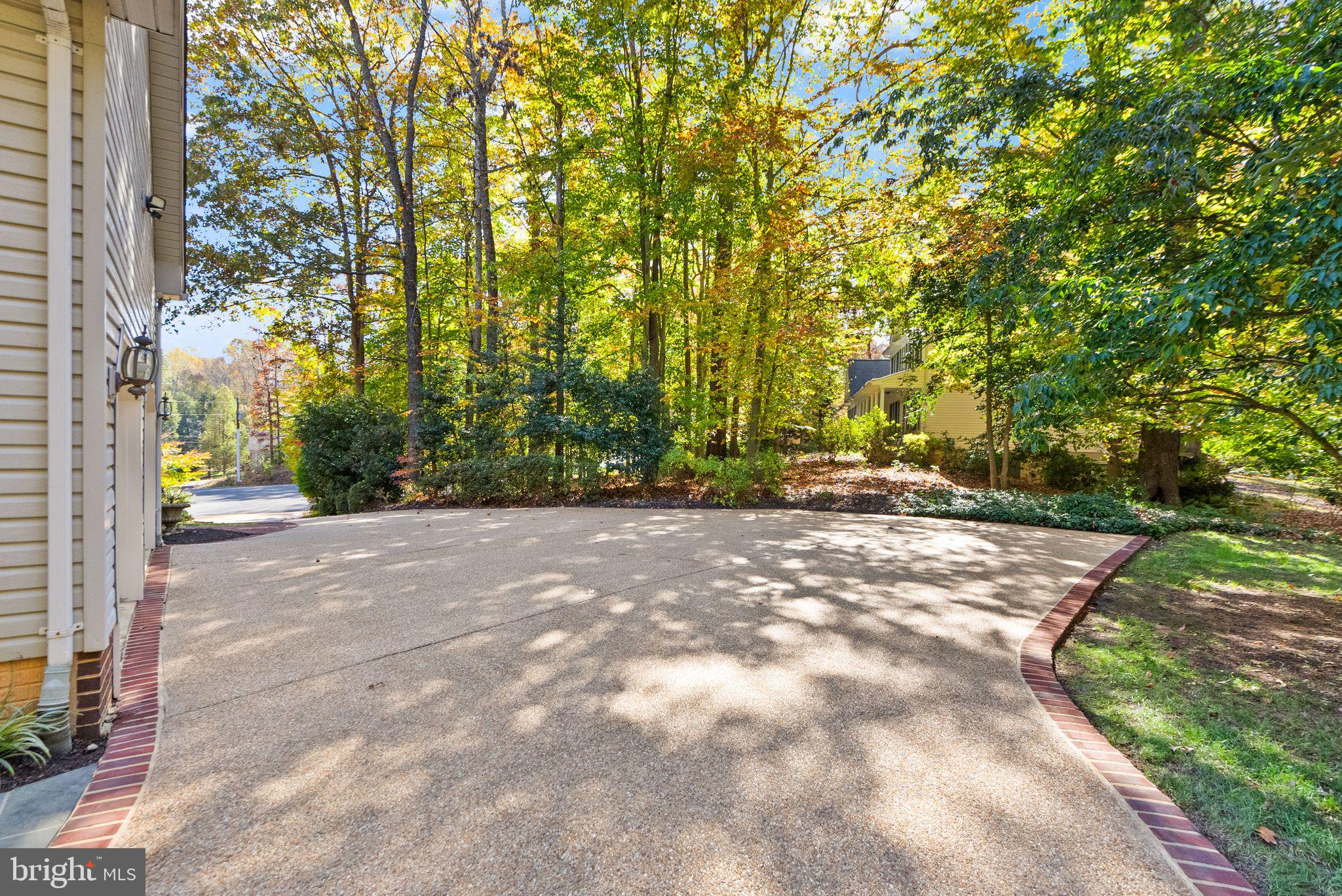 WOODBINE WOODS - Residential