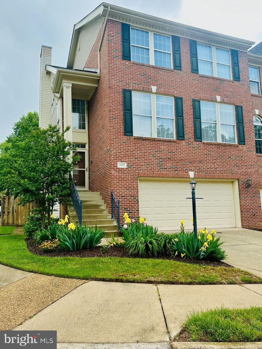Stunning corner unit with 3 levels of oak/inlay flooring. MAIN LEVEL offers bright & airy oversized
living/dining room with high ceilings, windows, & stately custom crown/chair molding. CHEF’S KITCHEN
with ample counter space, cabinets, pantry, & updated stainless steel appliances. BREAKFAST ROOM off
kitchen & family room with gas-burning cozy FIREPLACE & SCREENED-IN PORCH perfect for
entertaining! Upper level includes a GENEROUS PRIMARY SUITE with tray ceiling, sitting area, walk-in
closet. Luxurious REMODELED BATH dual vanity, soaking tub, large shower, & water closet. Spacious
secondary bedrooms have vaulted ceilings. Washer & new dryer by bedrooms. LOWER LEVEL offers
recreation/4th bedroom with large walk-in closet, bookshelves, pre-wired for home theater, & remodeled
full bath. Walk out to private backyard oasis. Deck for your grill, patio, & a fully fenced backyard. Other:
recessed lights, ceiling fans, architectural style shingles. New: Roof 2013, water heater 2013, AC 2020,
microwave, dryer 2024. Garage w/extra storage space! Enjoy all the CASCADES ASSOCIATION
AMENITIES: community centers, swimming pools, tennis courts, tot lots, fitness center, extensive trail
network, & soccer field. COMMUTER'S DREAM – access to Fairfax Cnty Pkwy, Rt 7, Rt 28, Reston,
Herndon, Reston Metro Station, Lowes Isle shopping center bus stop to Reston Metro, & Dulles
International Airport. Also Algonkian Regional Park (golf, camping, trails, & Potomac access), Trump
National Country Club.