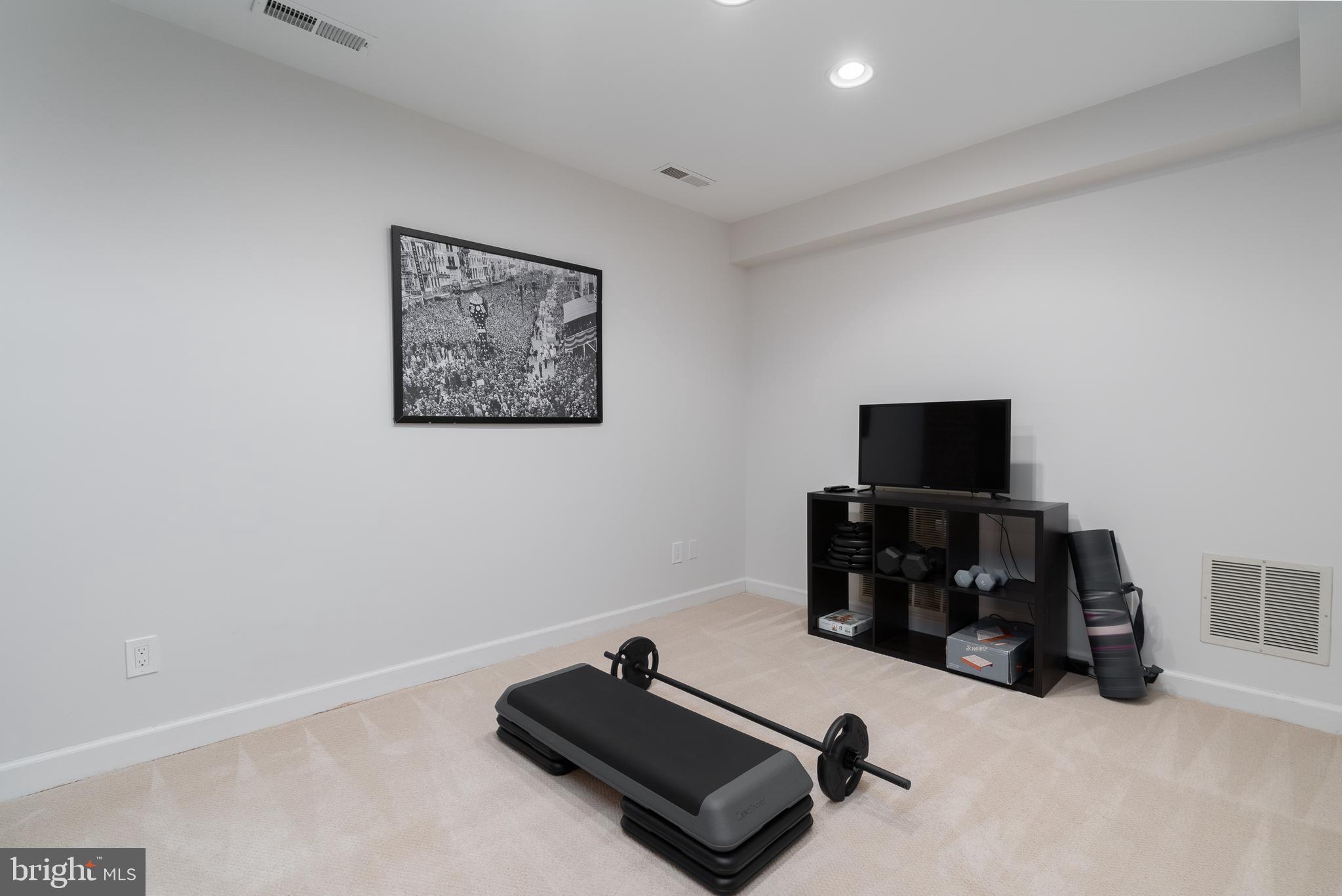 BRADDOCK HEIGHTS - Residential