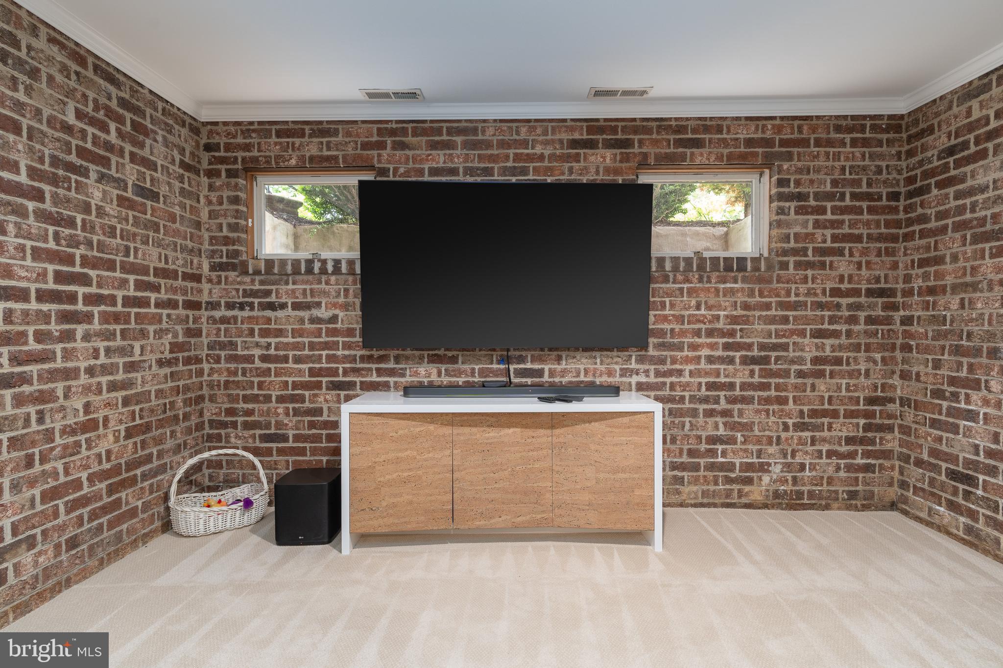 BRADDOCK HEIGHTS - Residential