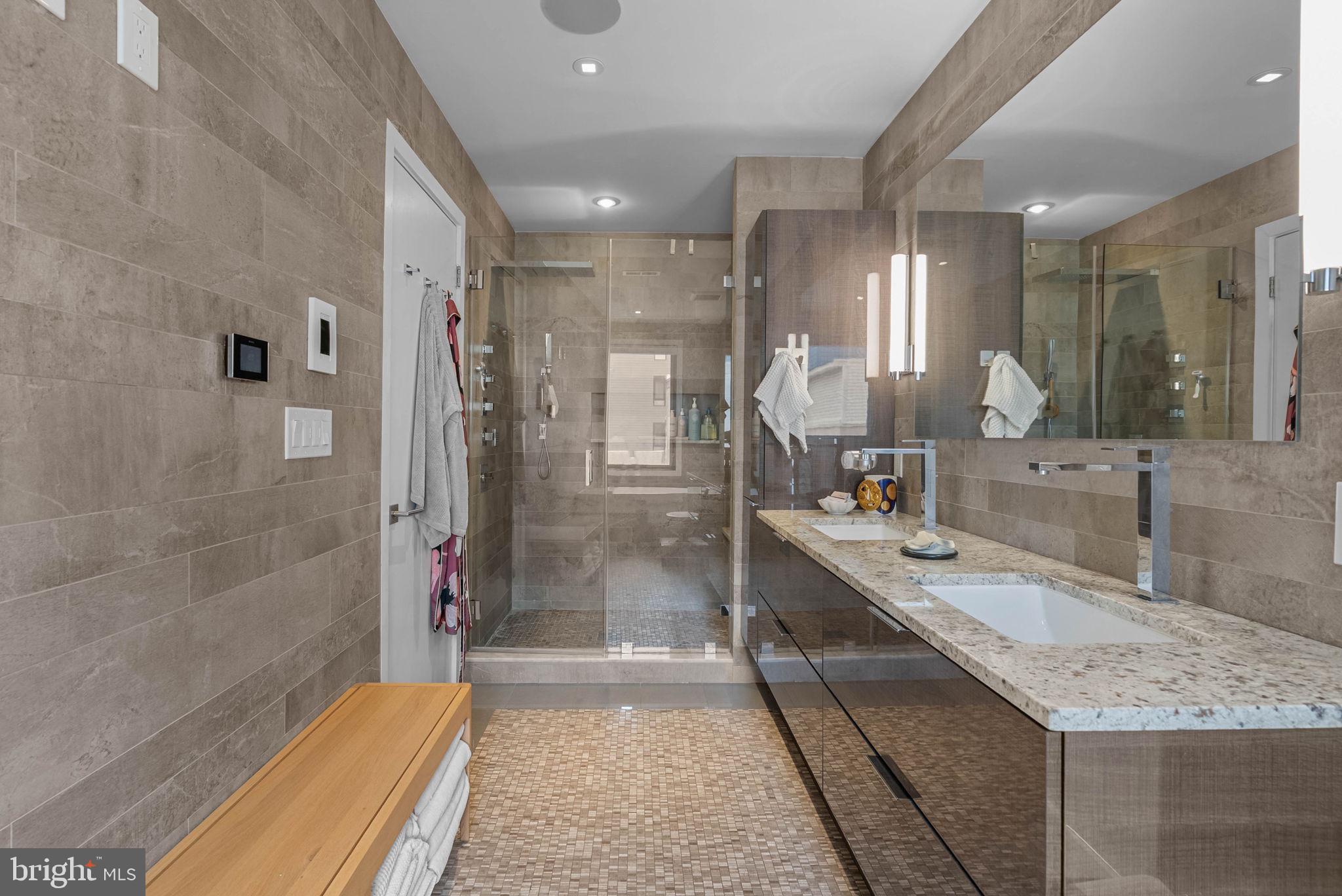 OLD CITY - Residential