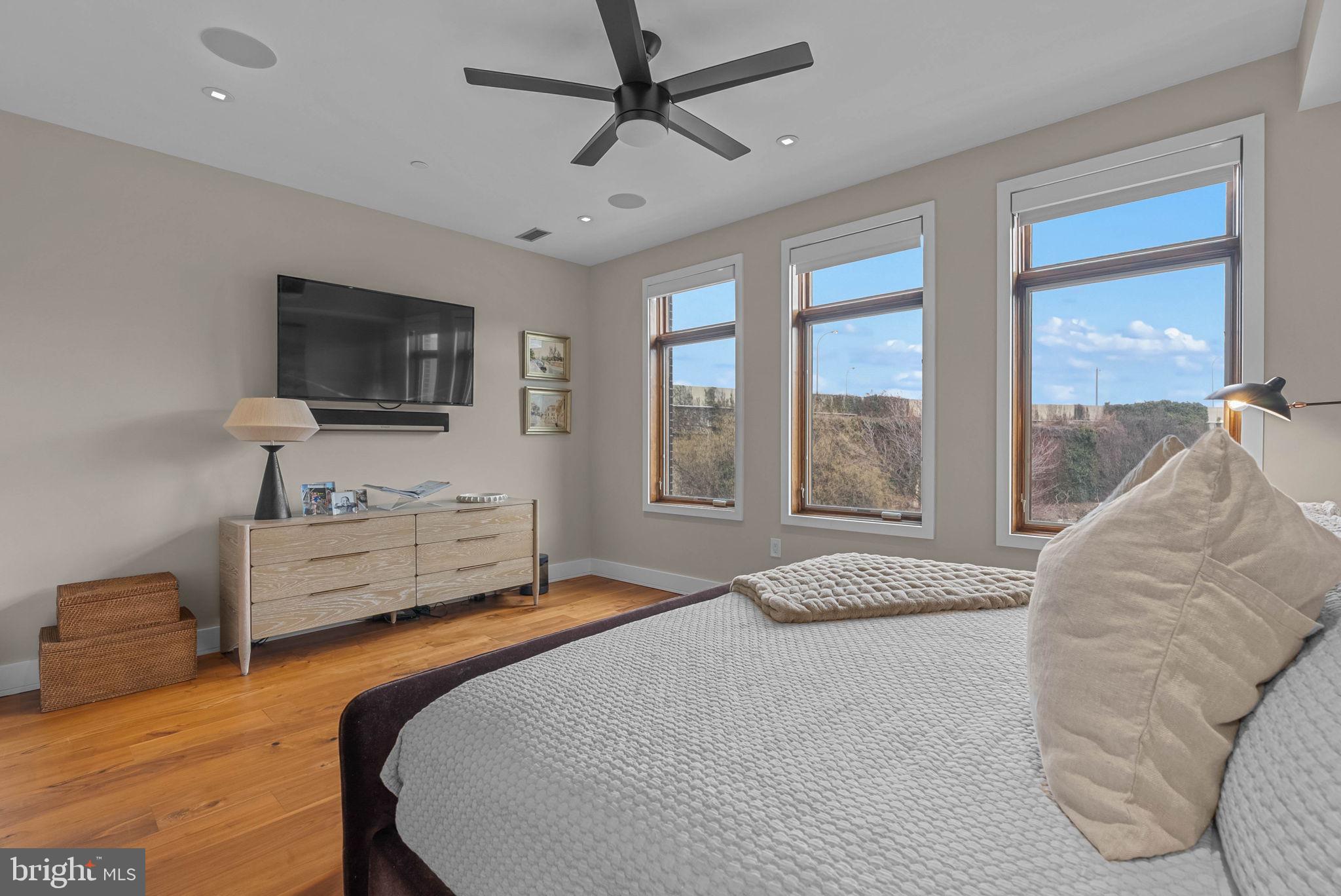 OLD CITY - Residential