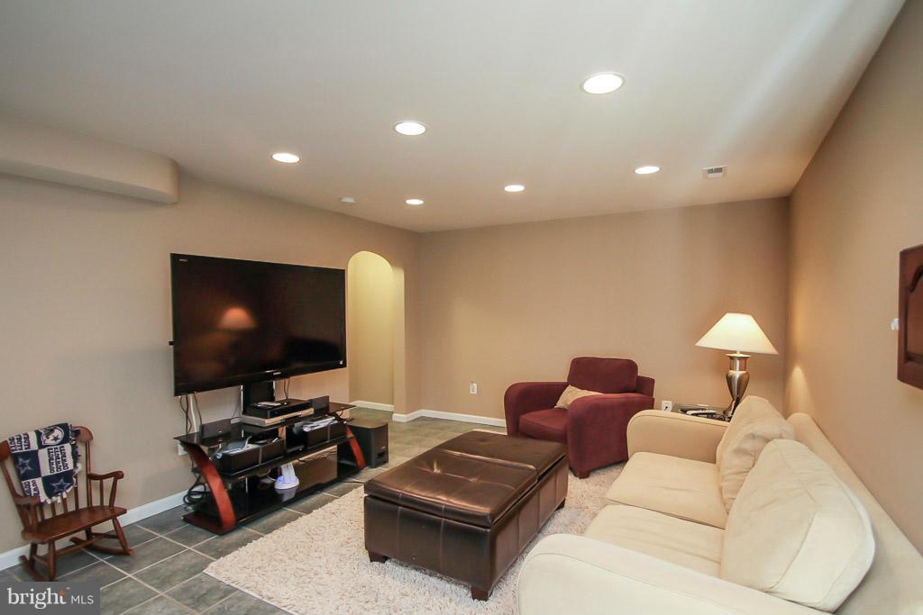 WINDSOR FOREST - Residential