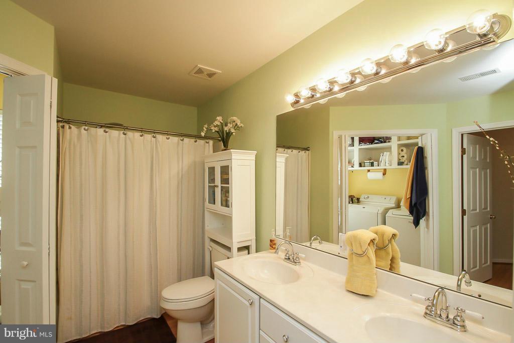 WINDSOR FOREST - Residential