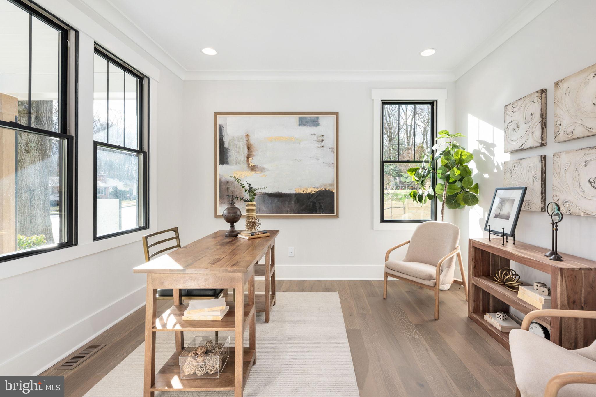 VIENNA WOODS - Residential