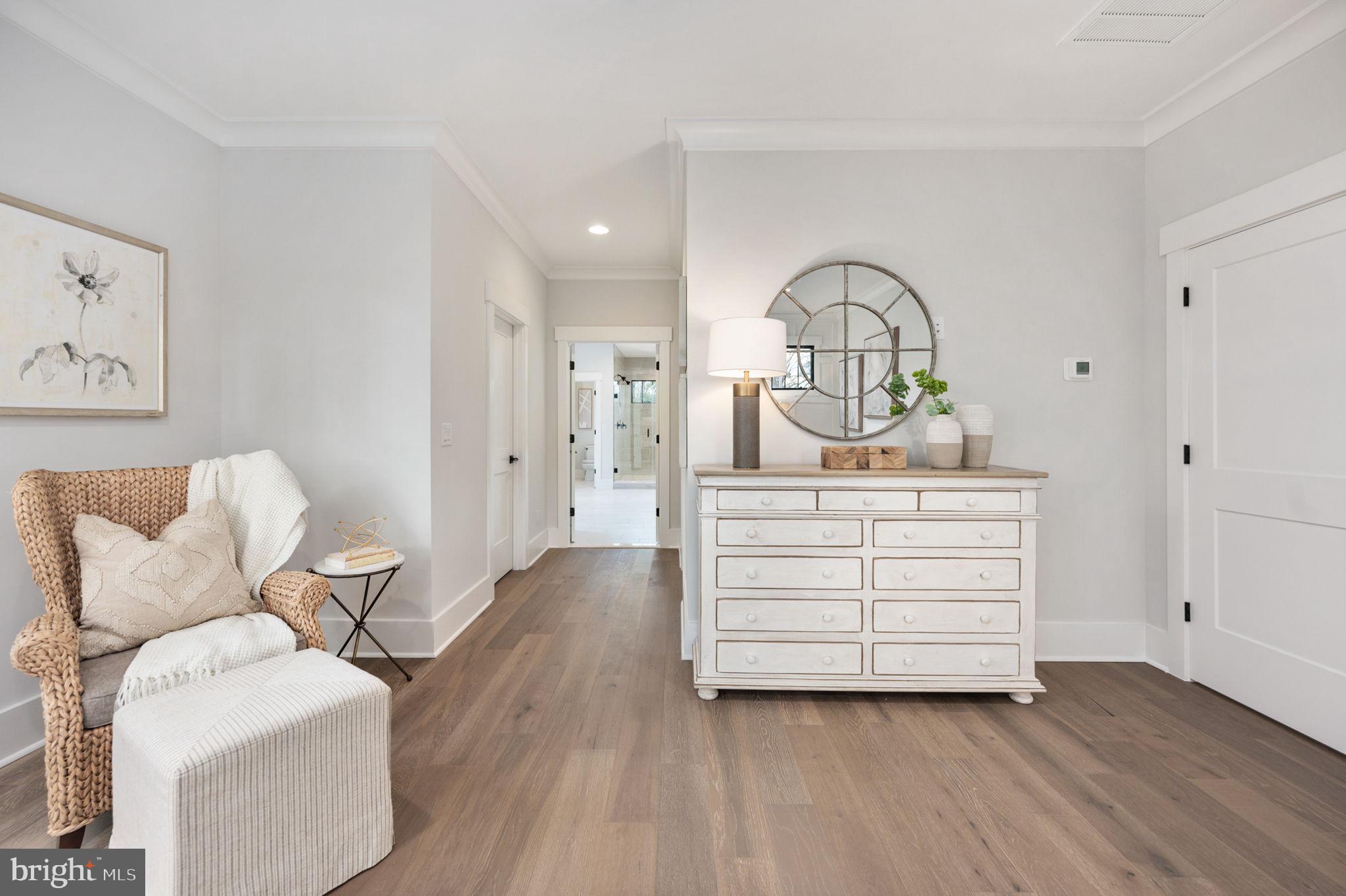 VIENNA WOODS - Residential