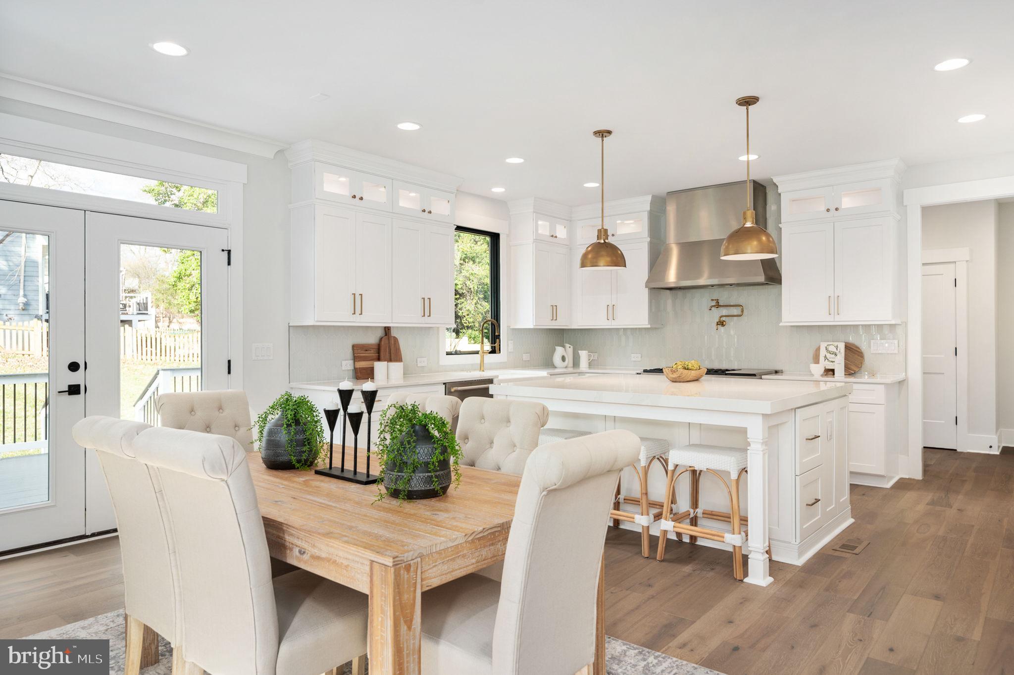 VIENNA WOODS - Residential