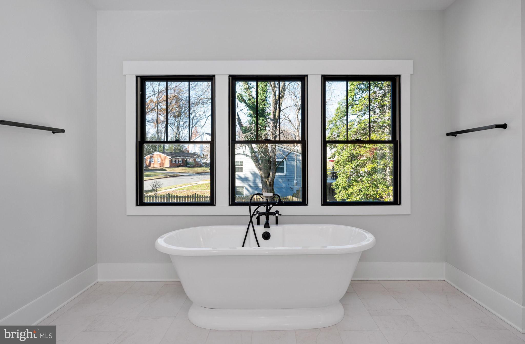 VIENNA WOODS - Residential