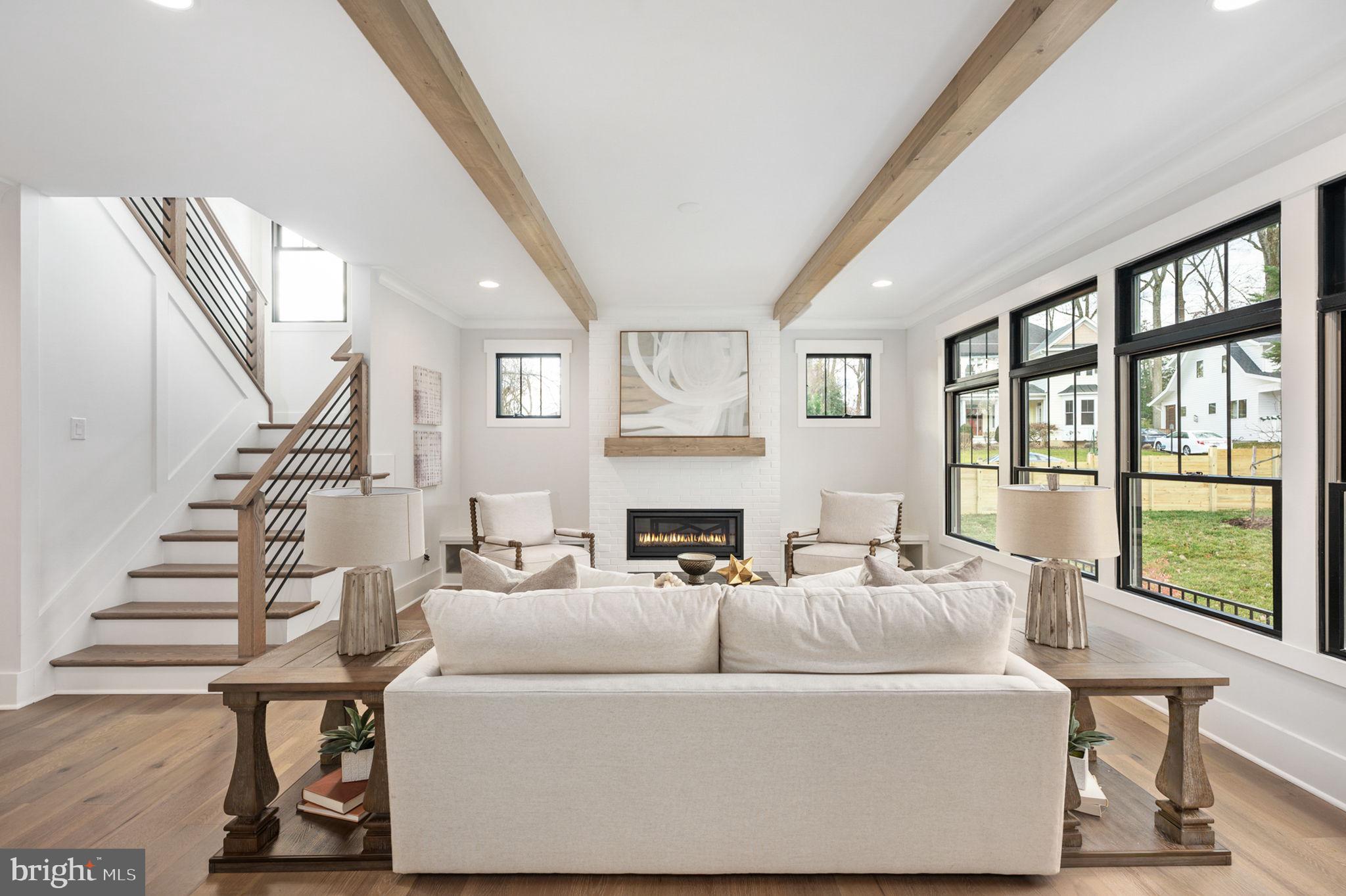 VIENNA WOODS - Residential