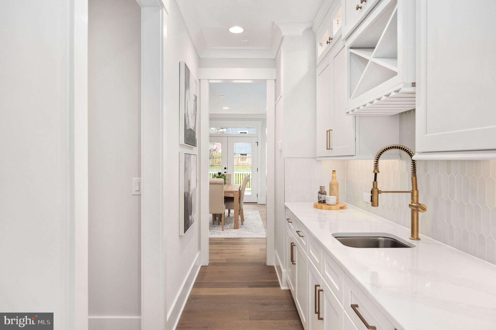 VIENNA WOODS - Residential