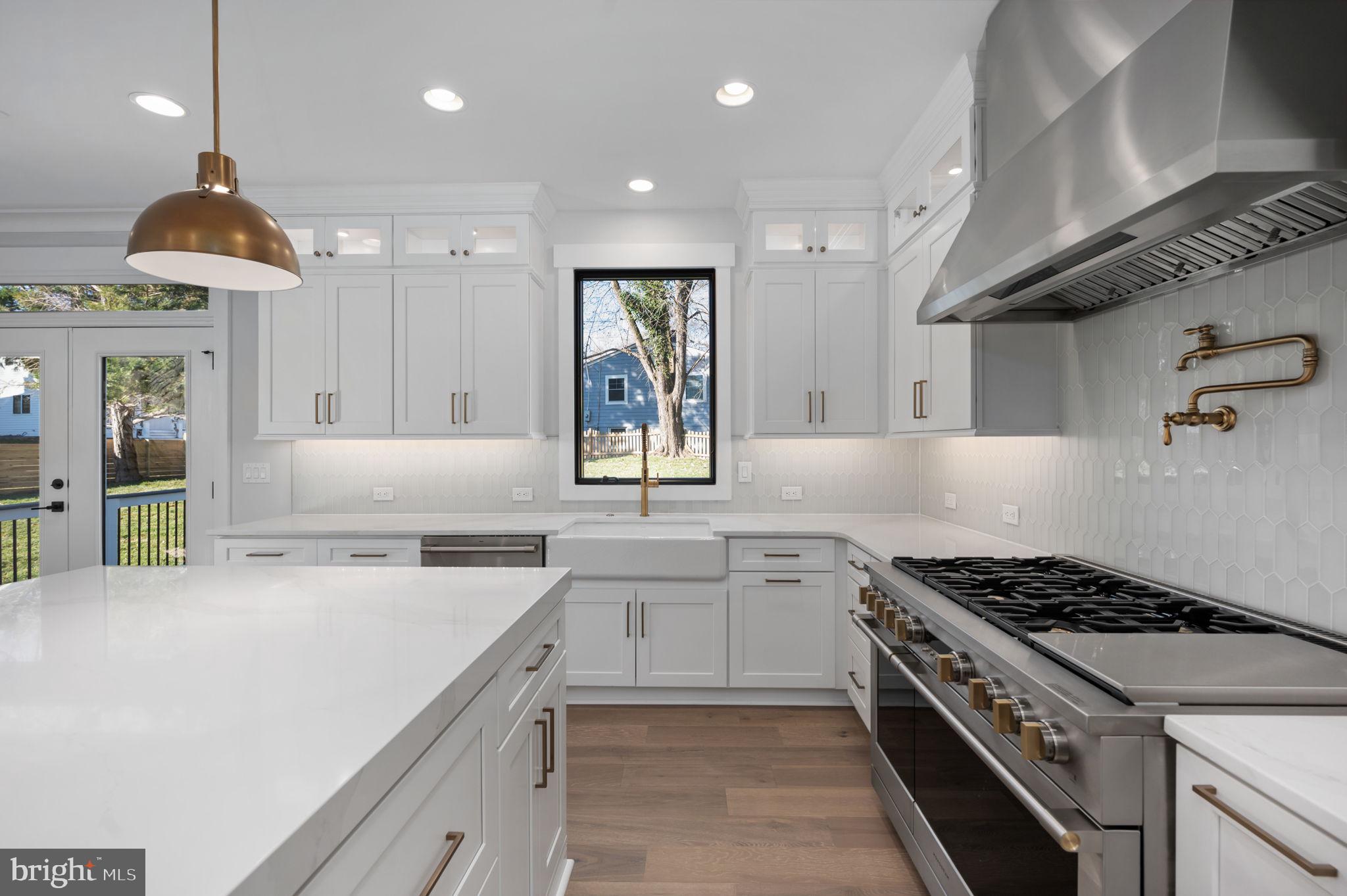 VIENNA WOODS - Residential