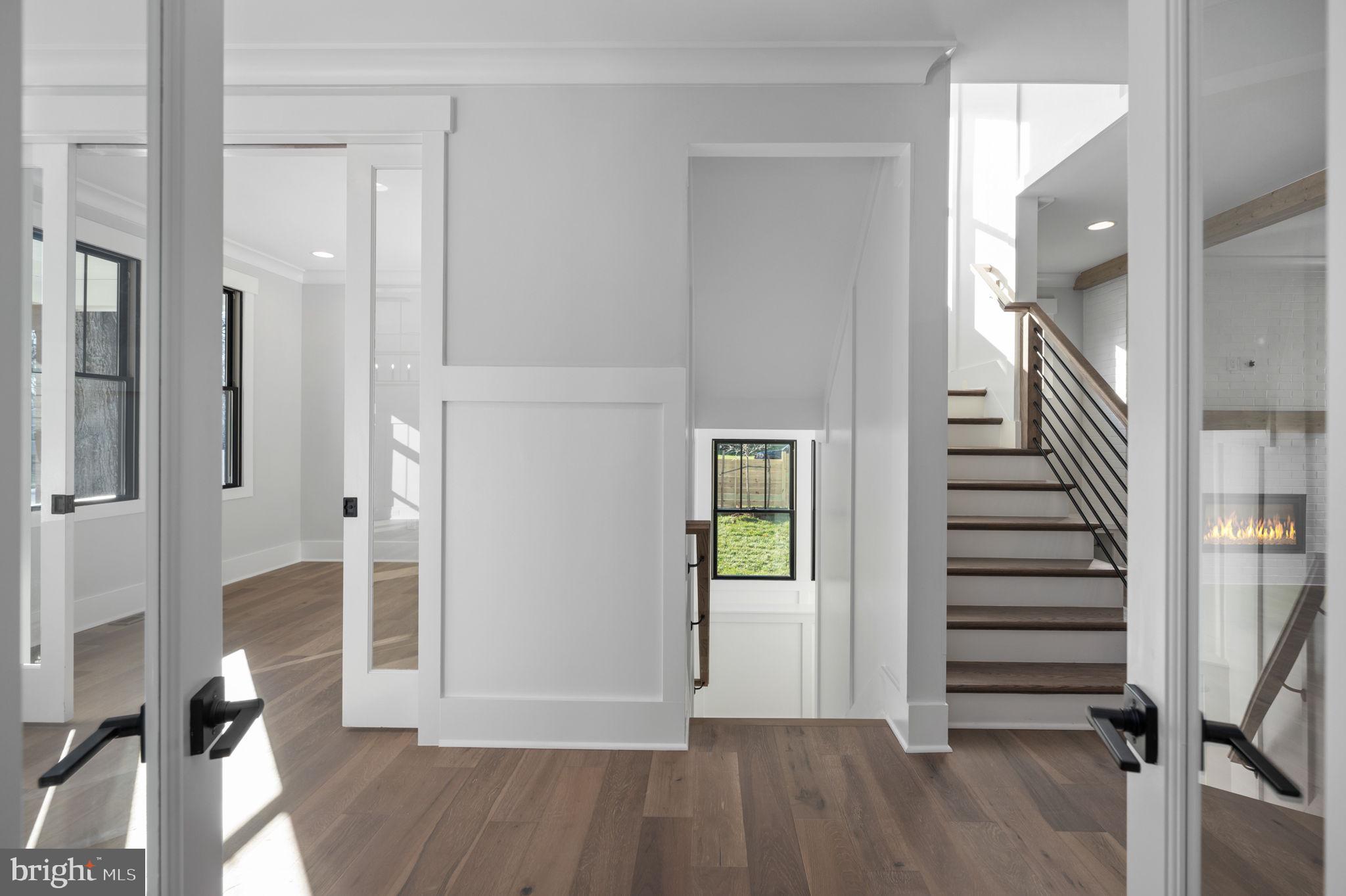 VIENNA WOODS - Residential